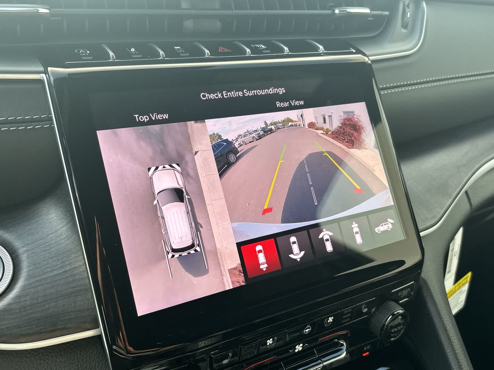 Thumbnail: 2025 Jeep Grand Cherokee - 23