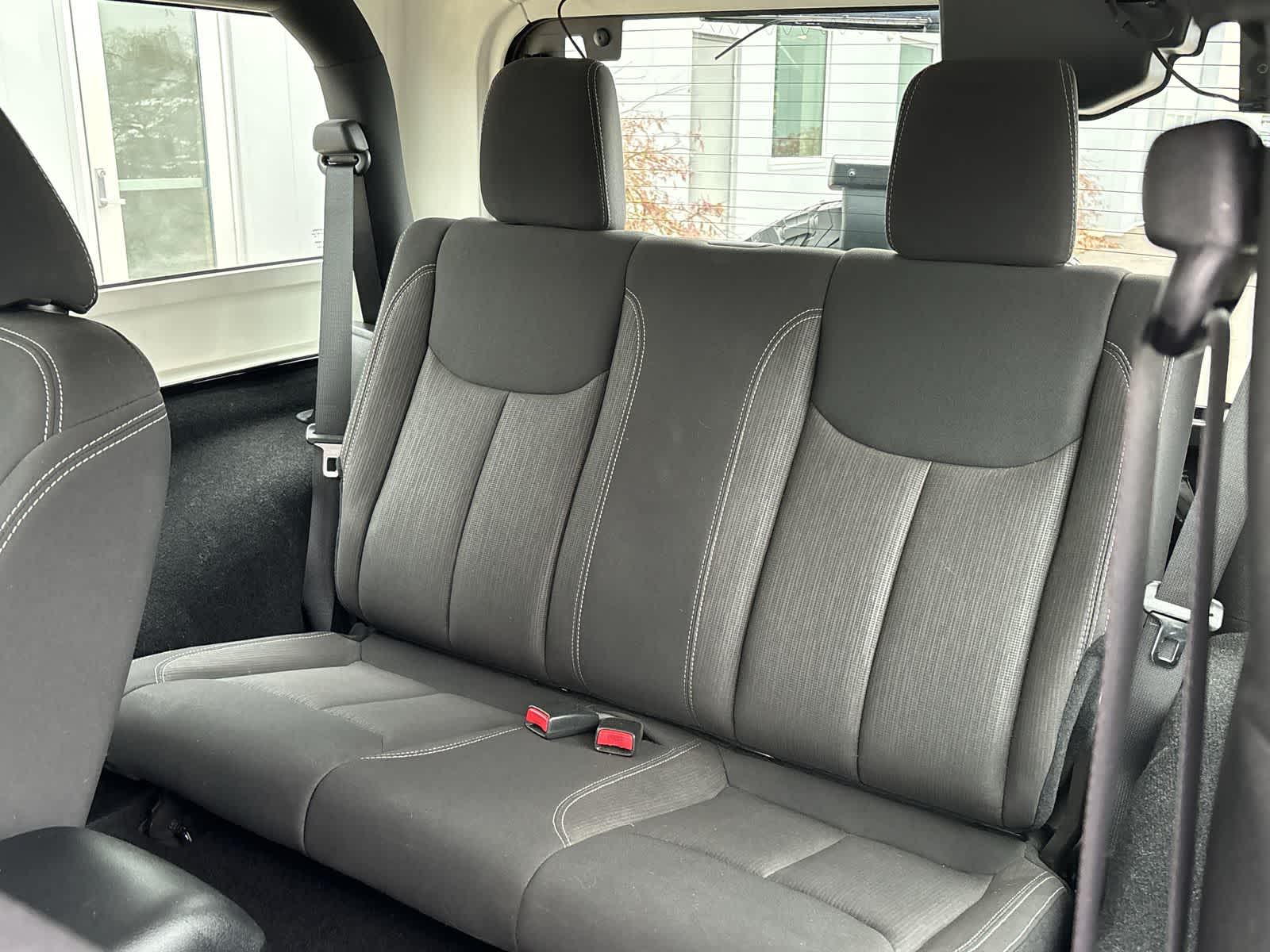 Thumbnail: 2015 Jeep Wrangler - 11