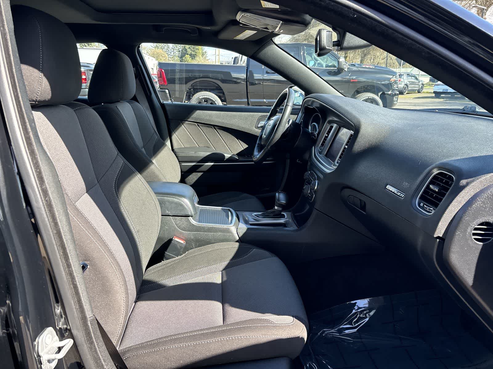 Thumbnail: 2022 Dodge Charger - 5