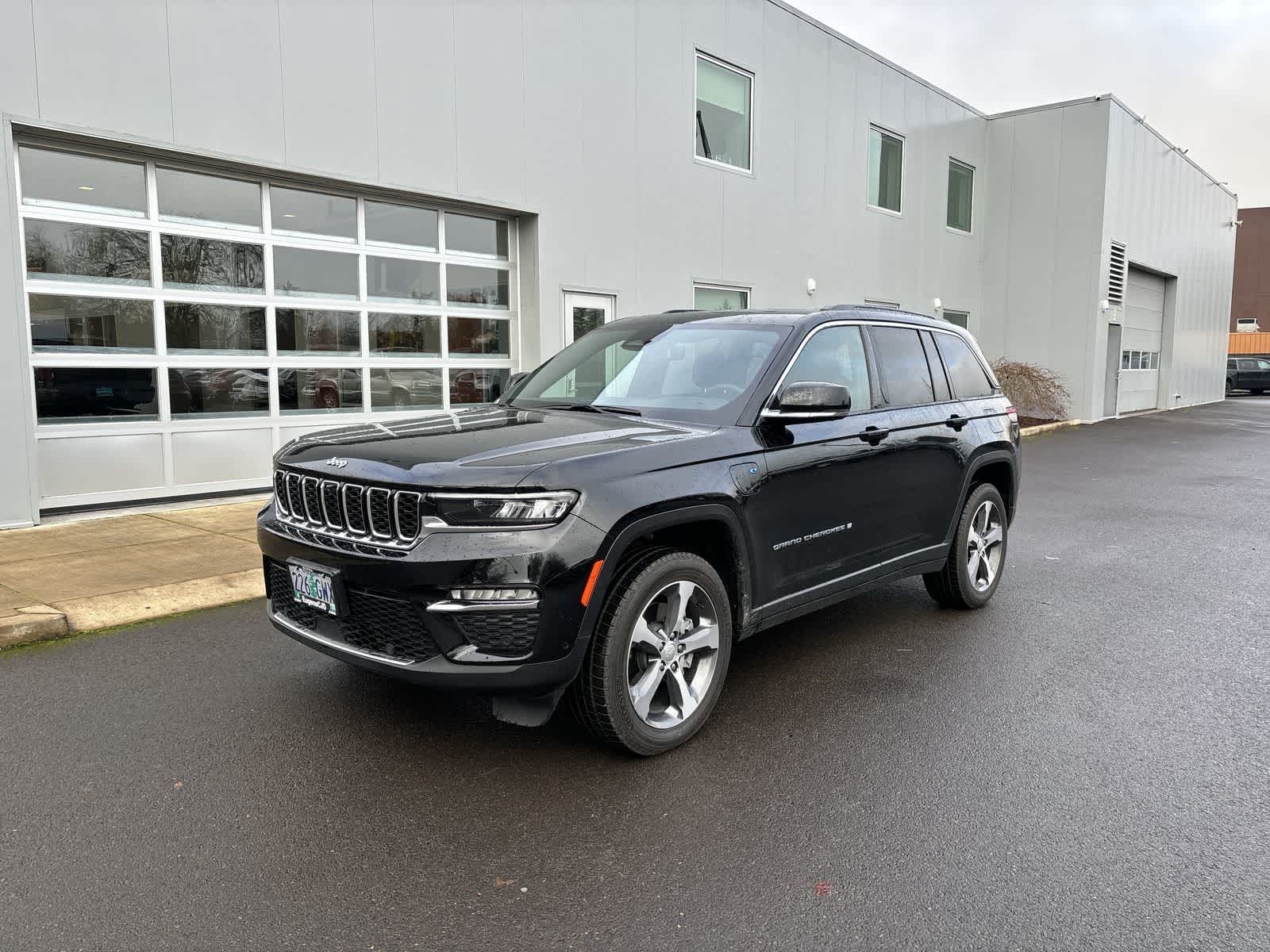 2024 Jeep Grand Cherokee 4xe's photo