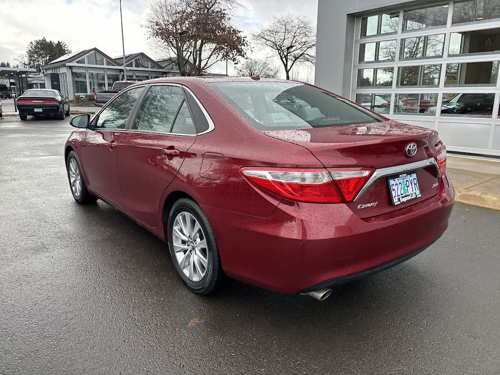 Used 2016 Toyota Camry XLE Sedan