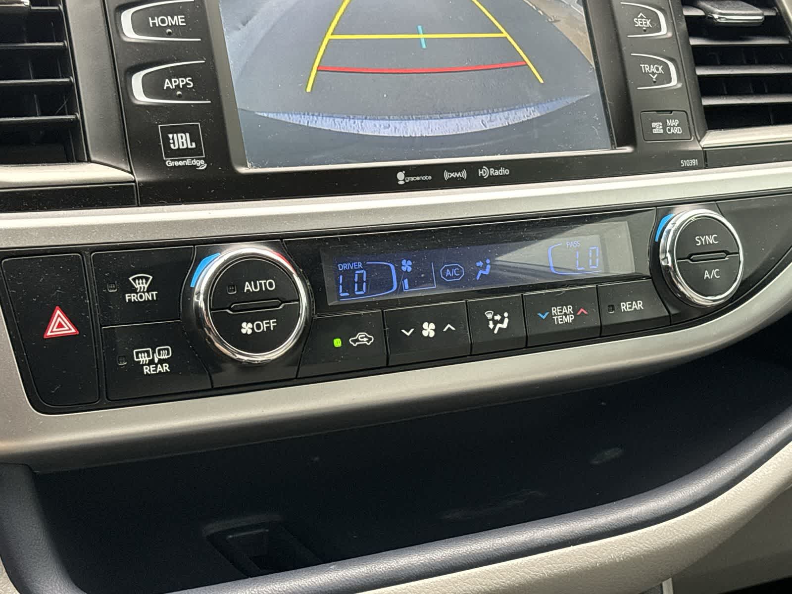Thumbnail: 2019 Toyota Highlander - 22