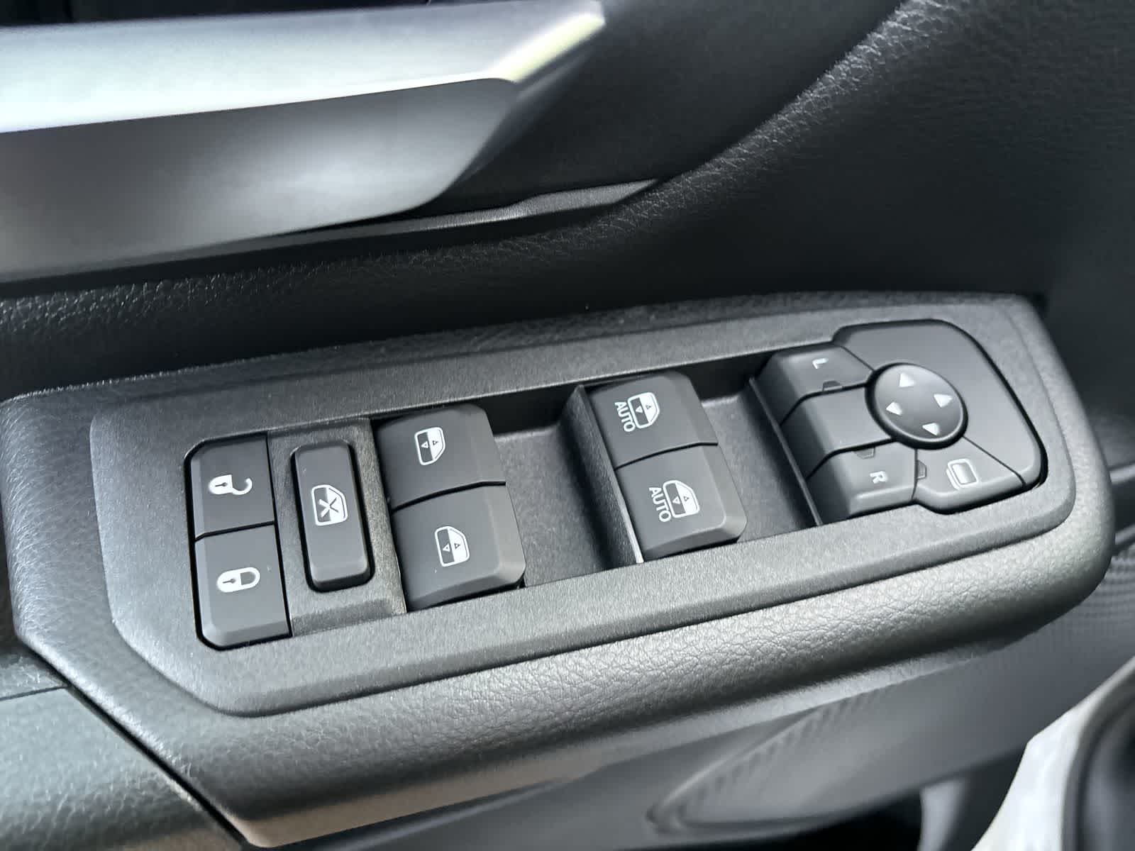 Thumbnail: 2026 RAM 1500 - 10