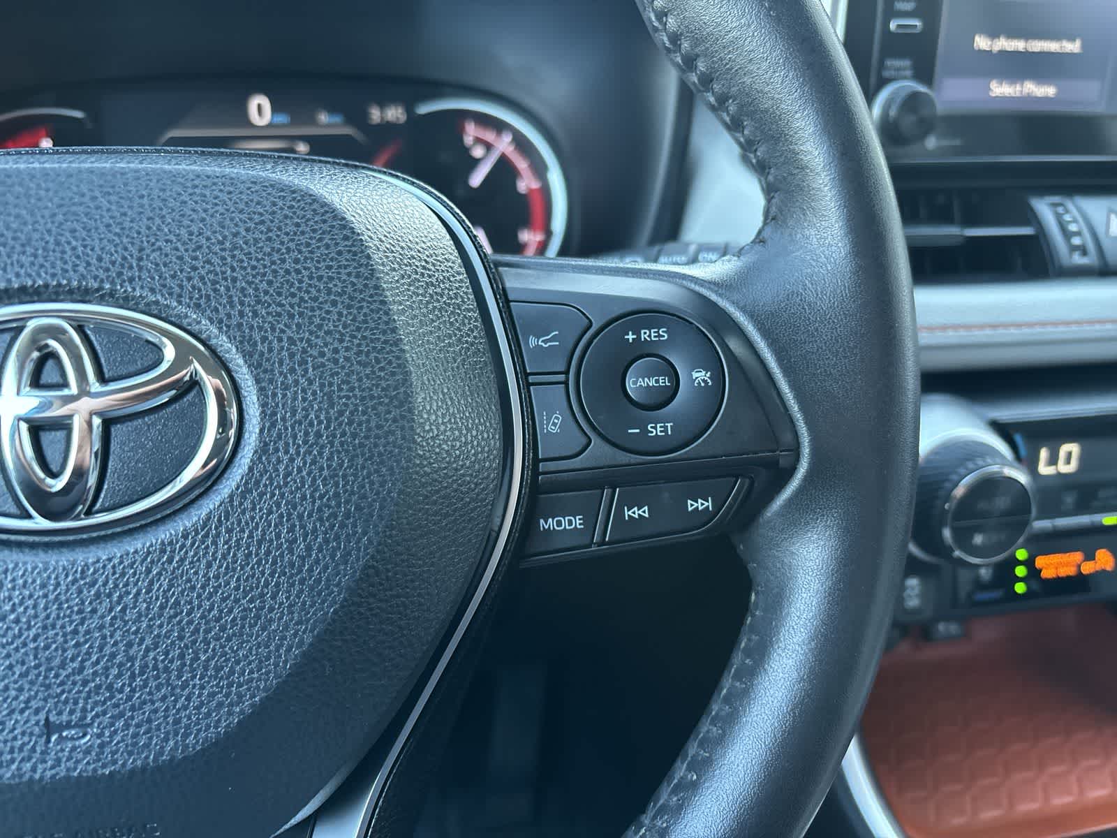 Thumbnail: 2019 Toyota RAV4 - 15