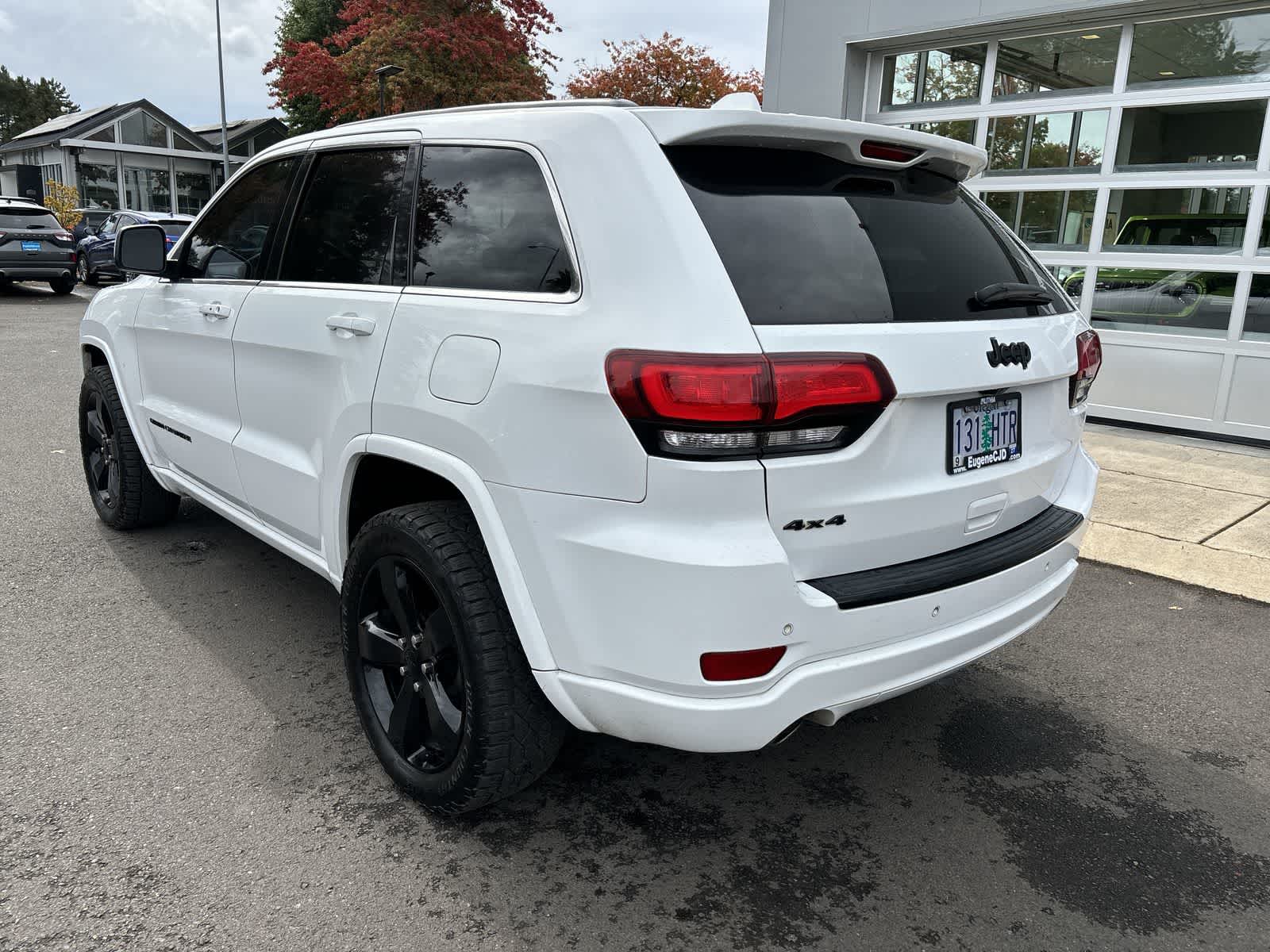 2015 Jeep Grand Cherokee Laredo photo 2