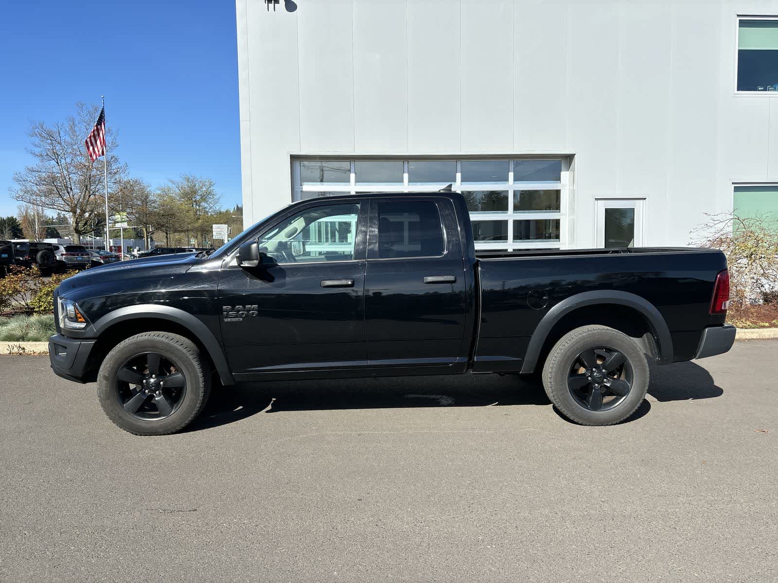 Thumbnail: 2020 RAM 1500 Classic - 2