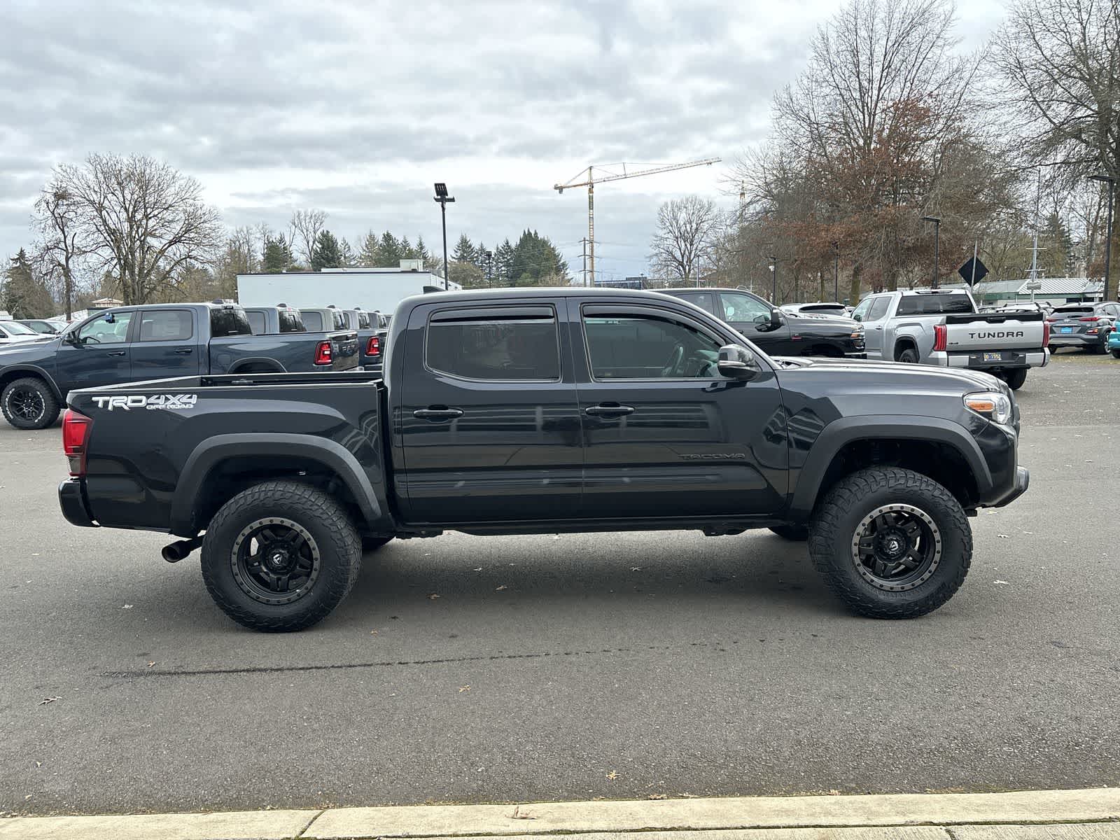 Thumbnail: 2019 Toyota Tacoma - 5