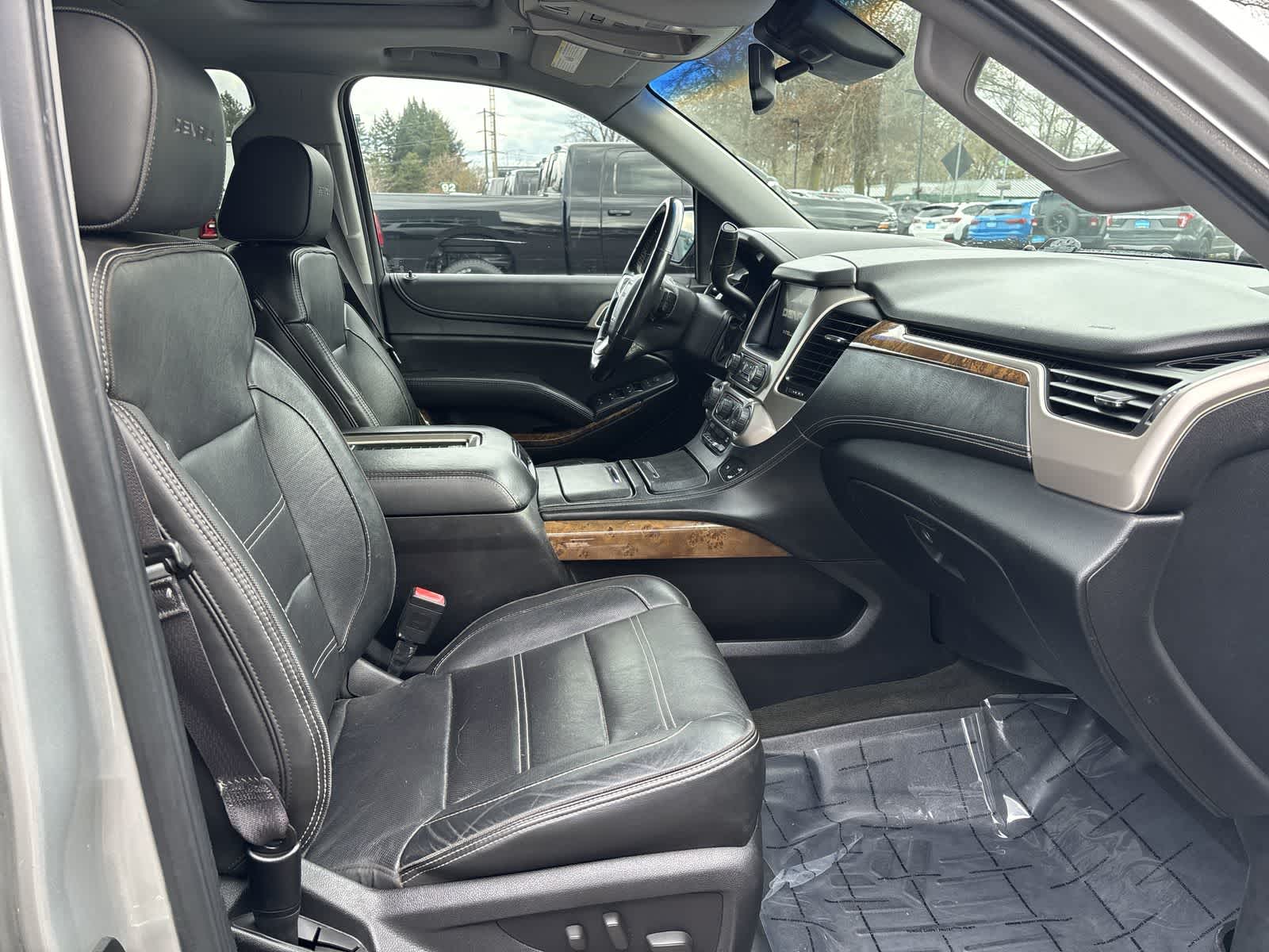 Thumbnail: 2015 GMC Yukon - 4