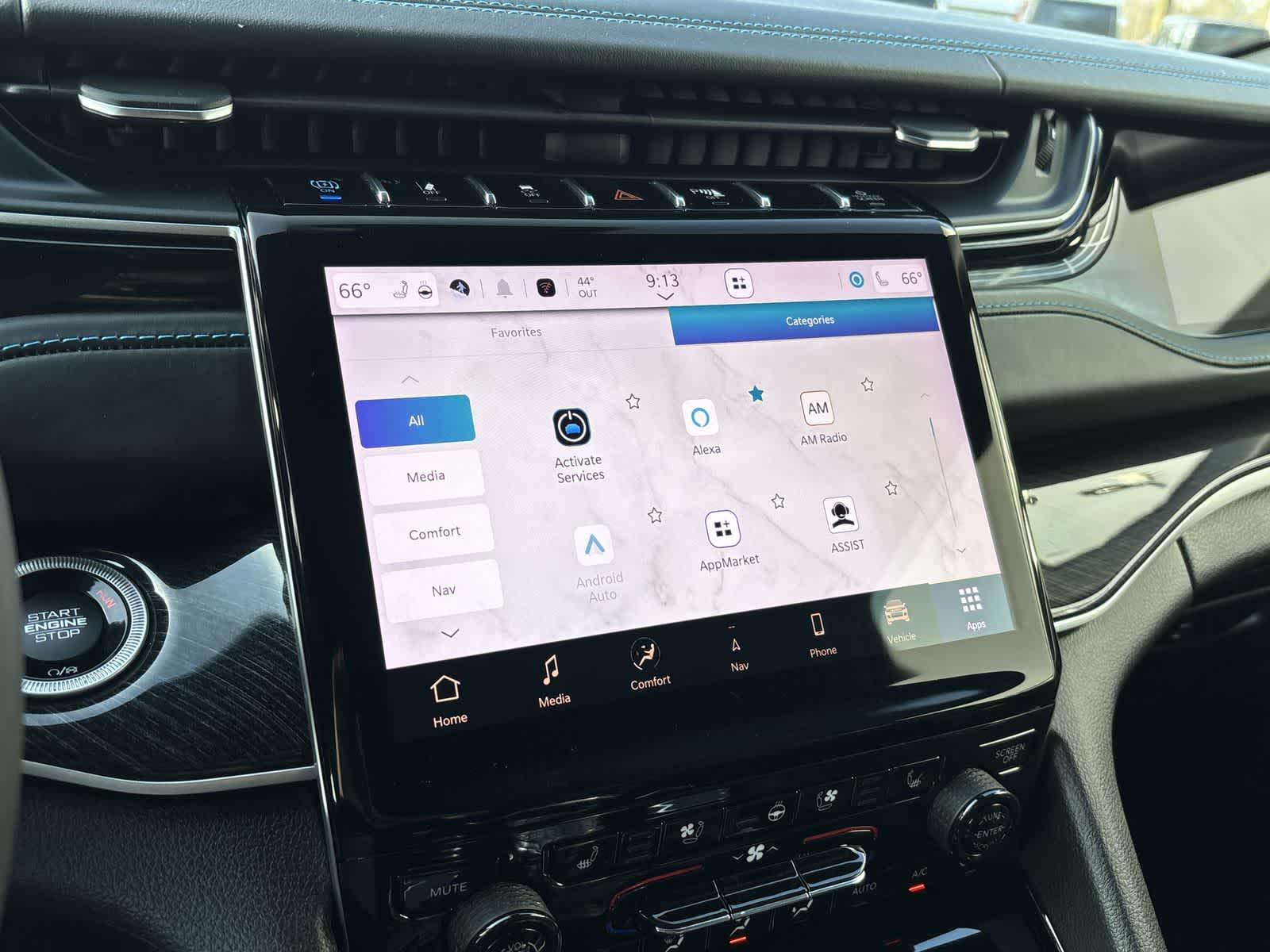 Thumbnail: 2022 Jeep Grand Cherokee - 24