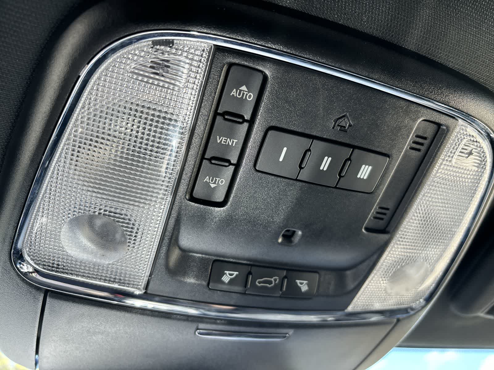 Thumbnail: 2019 Jeep Grand Cherokee - 30