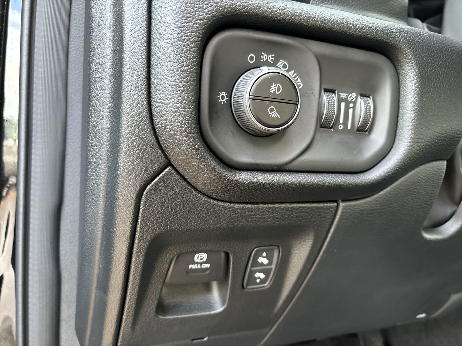 Thumbnail: 2026 RAM 1500 - 13