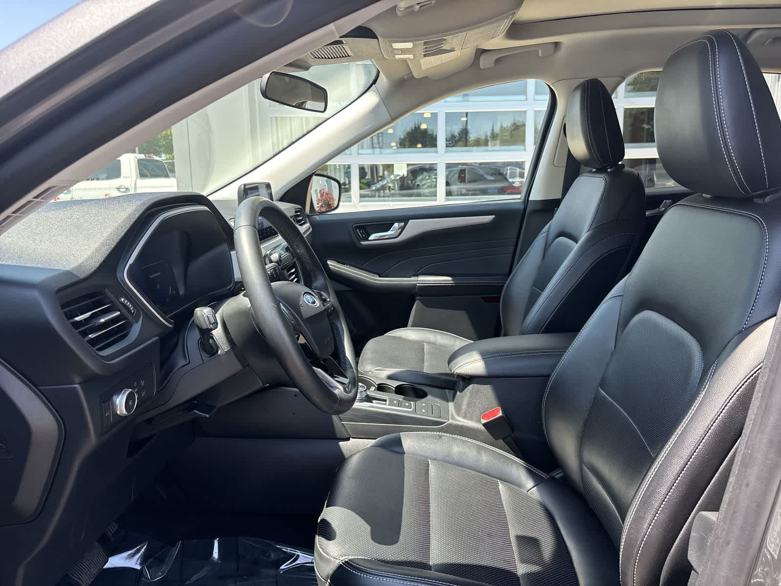 Thumbnail: 2022 Ford Escape - 8