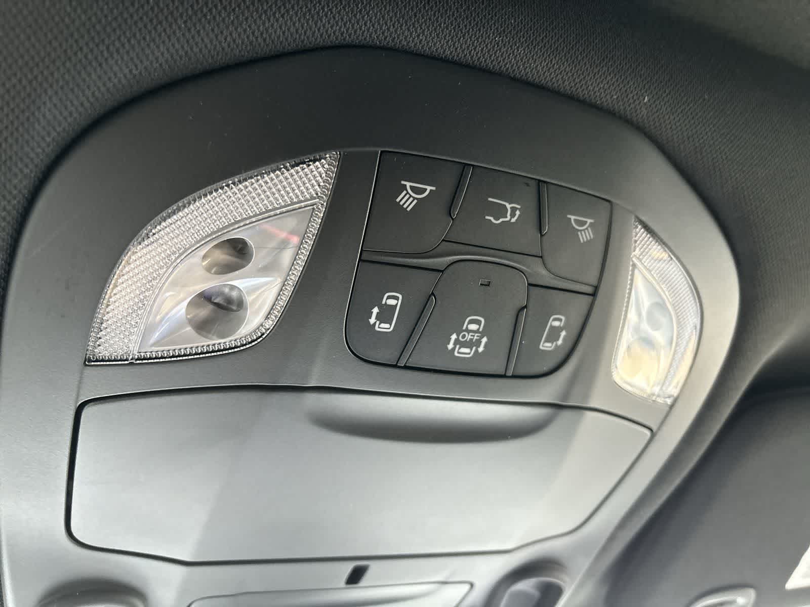 Thumbnail: 2026 Chrysler Pacifica - 26