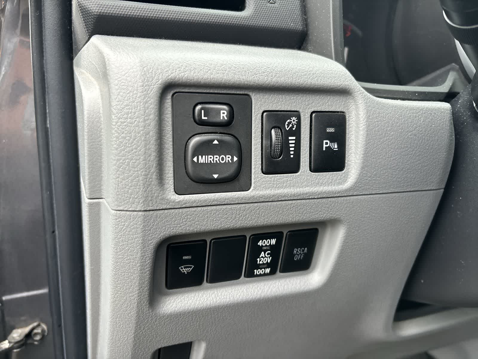 Thumbnail: 2011 Toyota 4Runner - 8