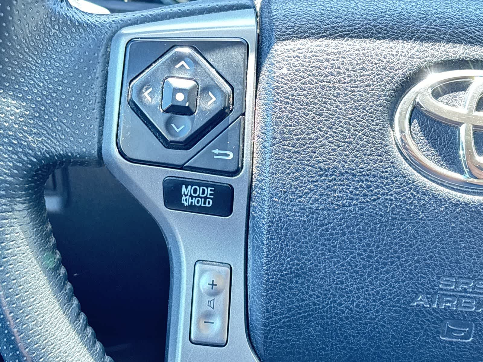 Thumbnail: 2017 Toyota 4Runner - 10