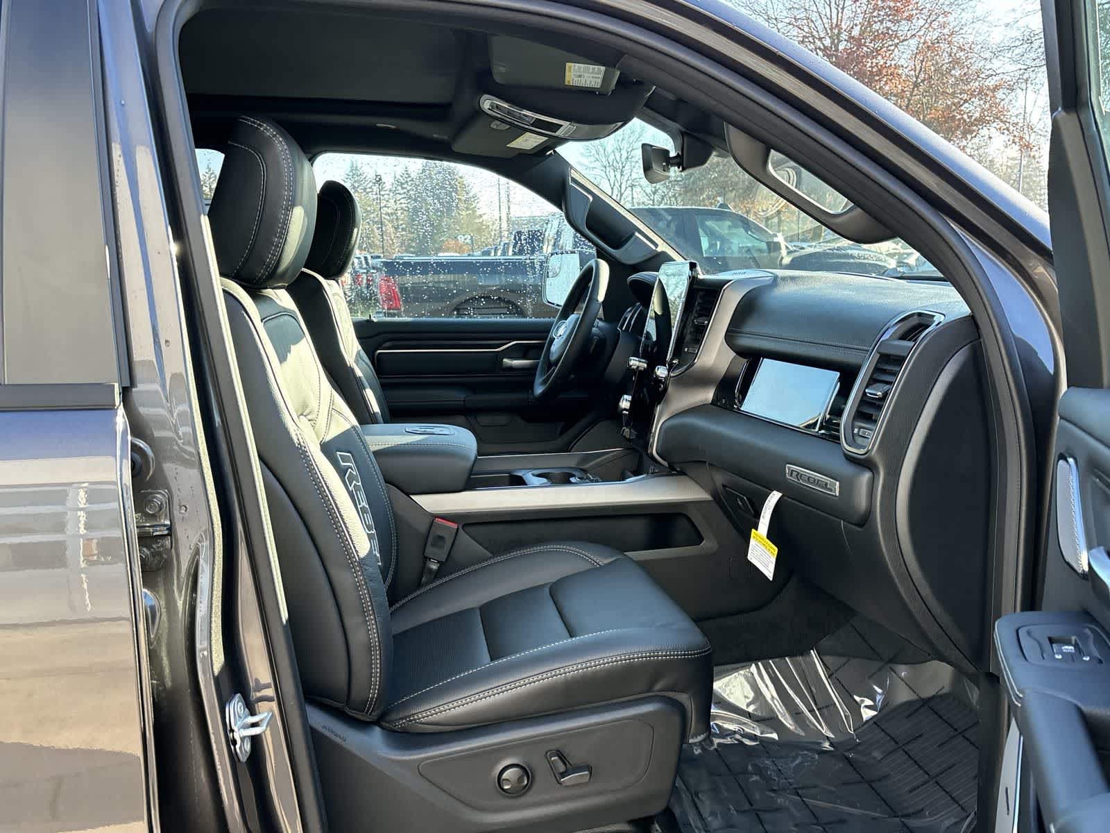 Thumbnail: 2026 RAM 1500 - 9