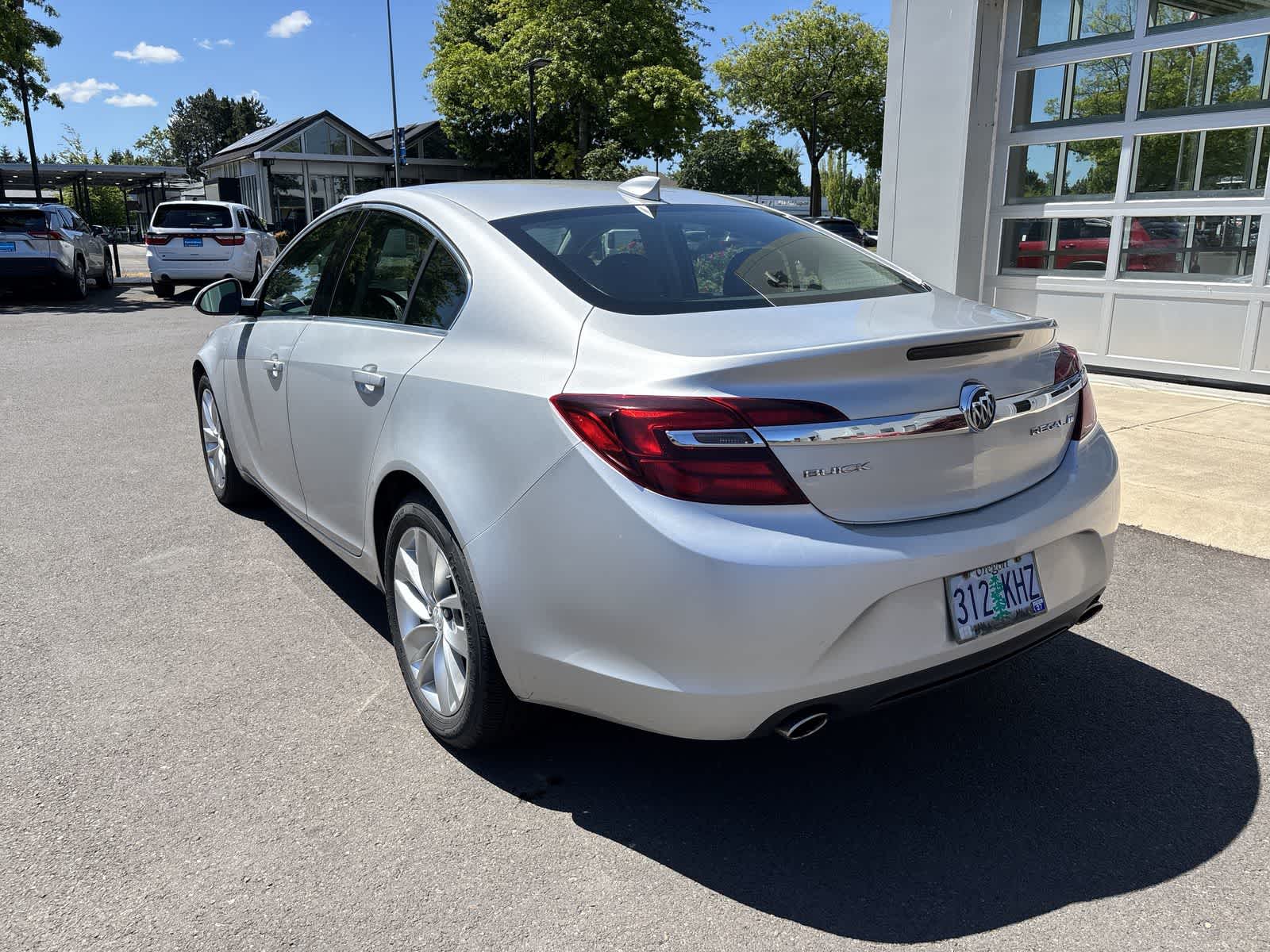 Thumbnail: 2016 Buick Regal - 3
