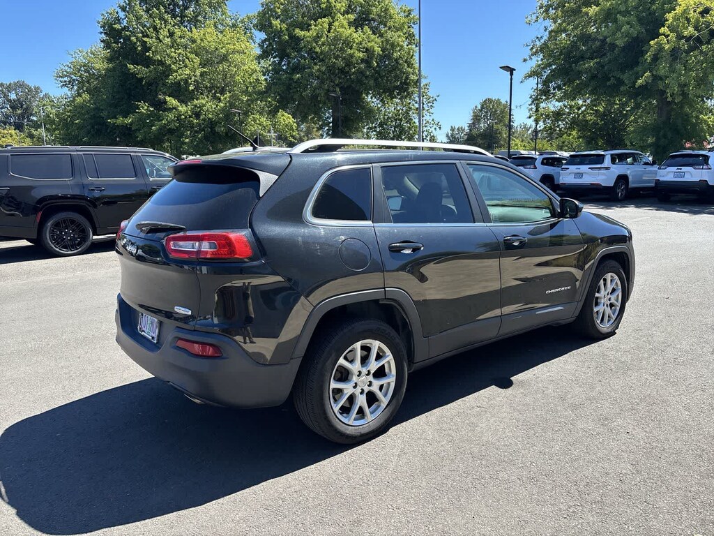 Used 2014 Jeep Cherokee Latitude FWD SUV