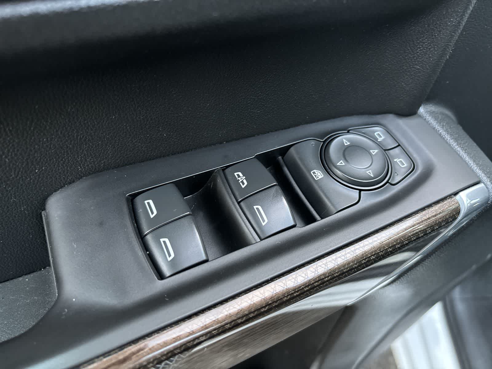 Thumbnail: 2020 Chevrolet Silverado 1500 - 10