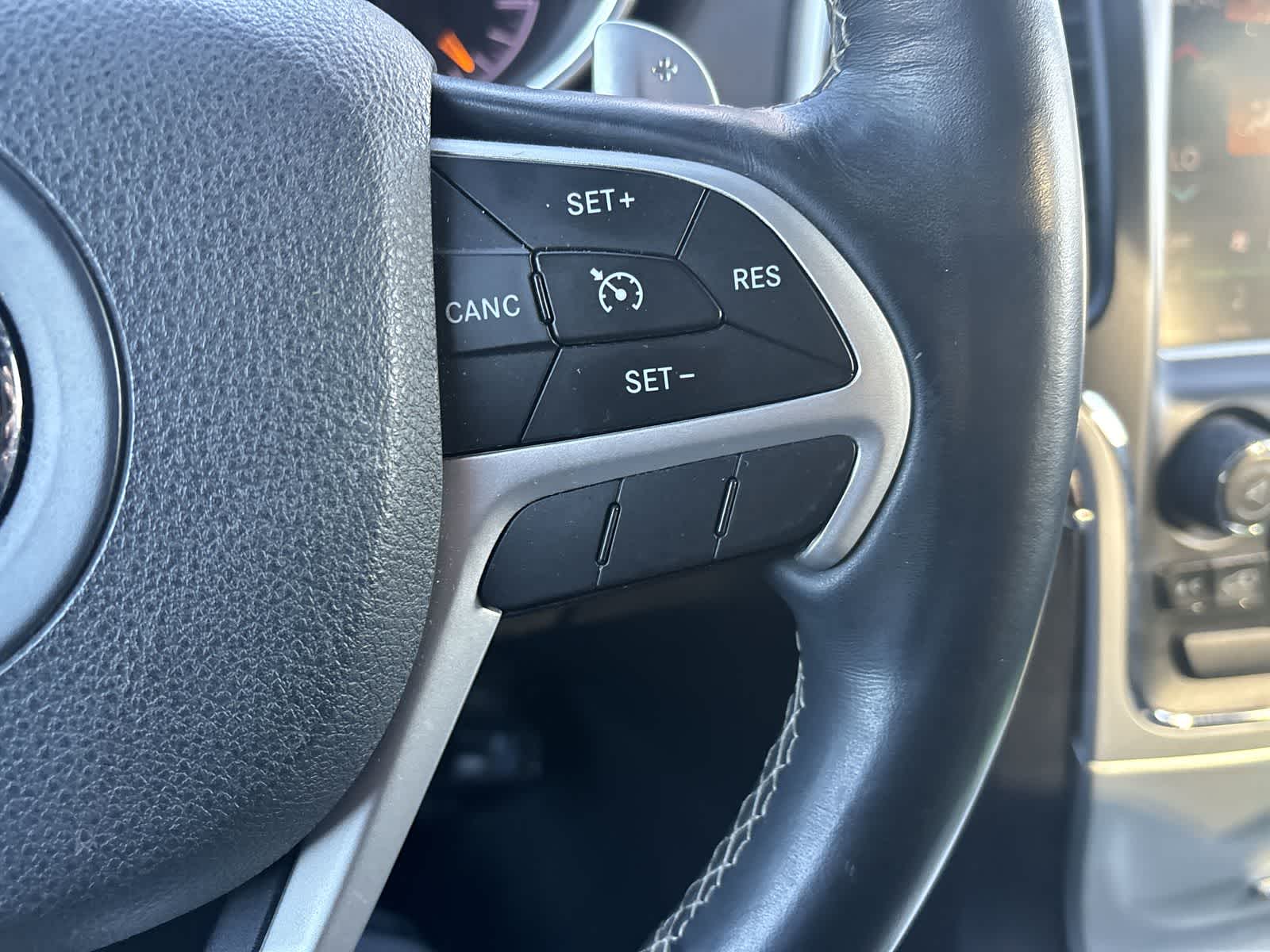 Thumbnail: 2014 Jeep Grand Cherokee - 8