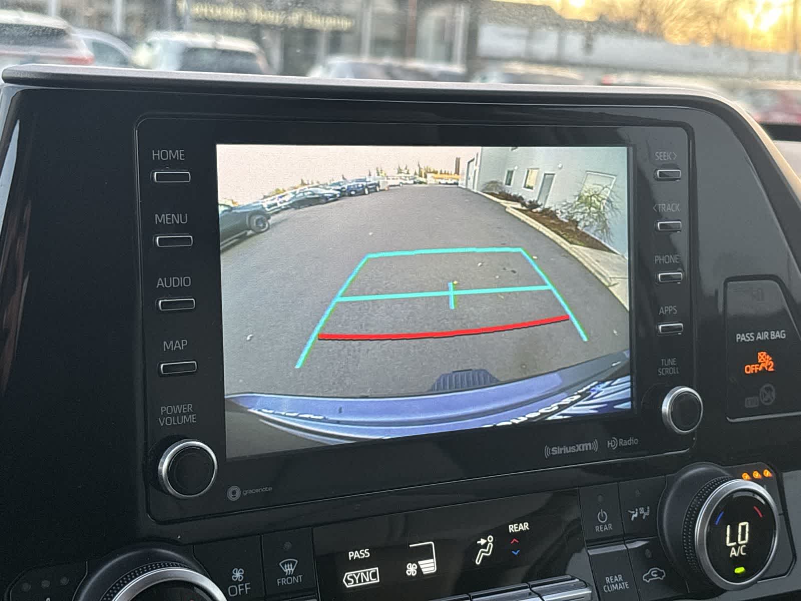 Thumbnail: 2021 Toyota Highlander - 16