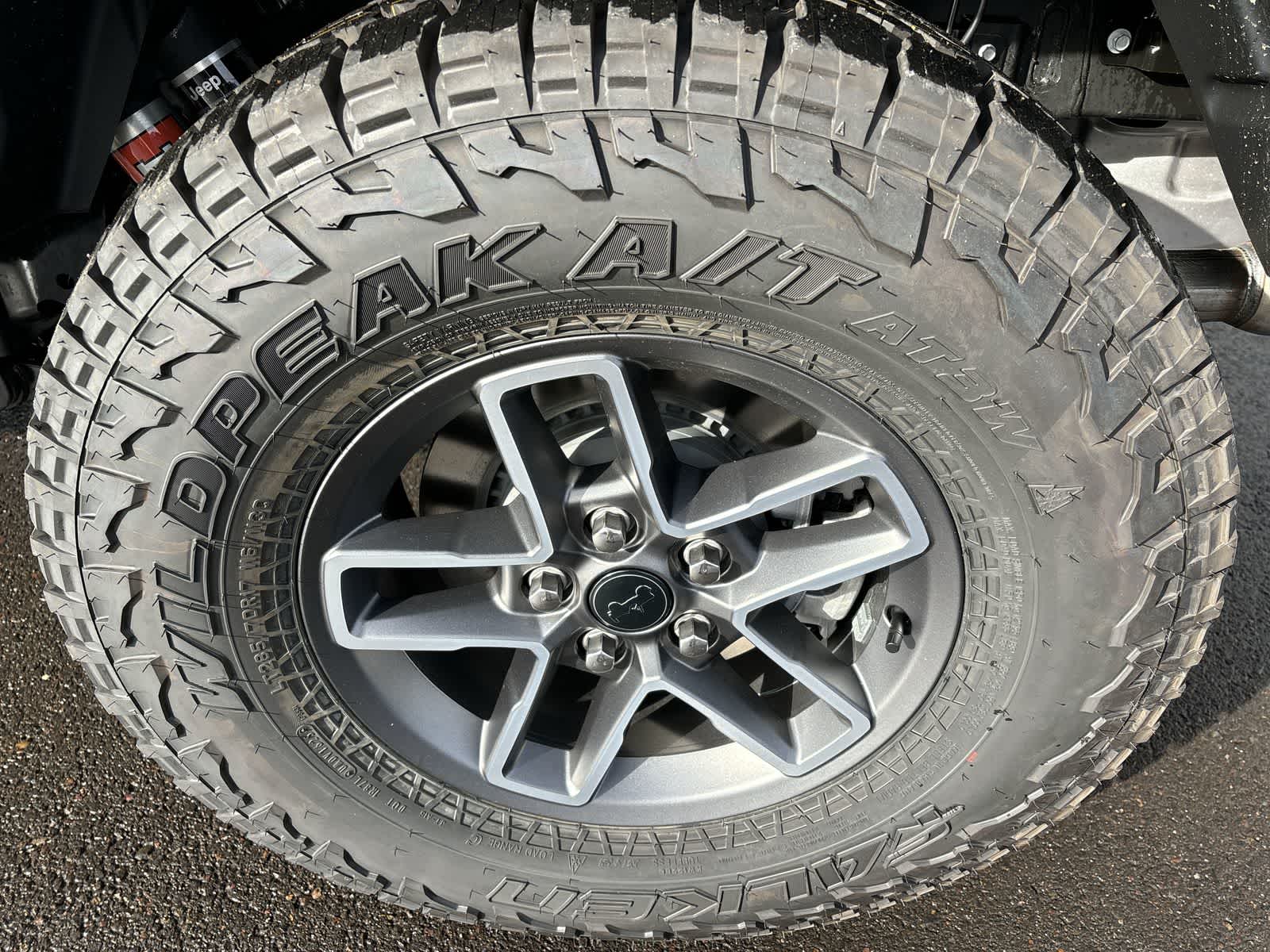 Thumbnail: 2025 Jeep Gladiator - 4