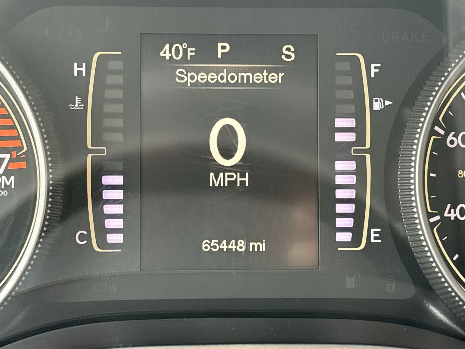 Thumbnail: 2018 Jeep Cherokee - 14