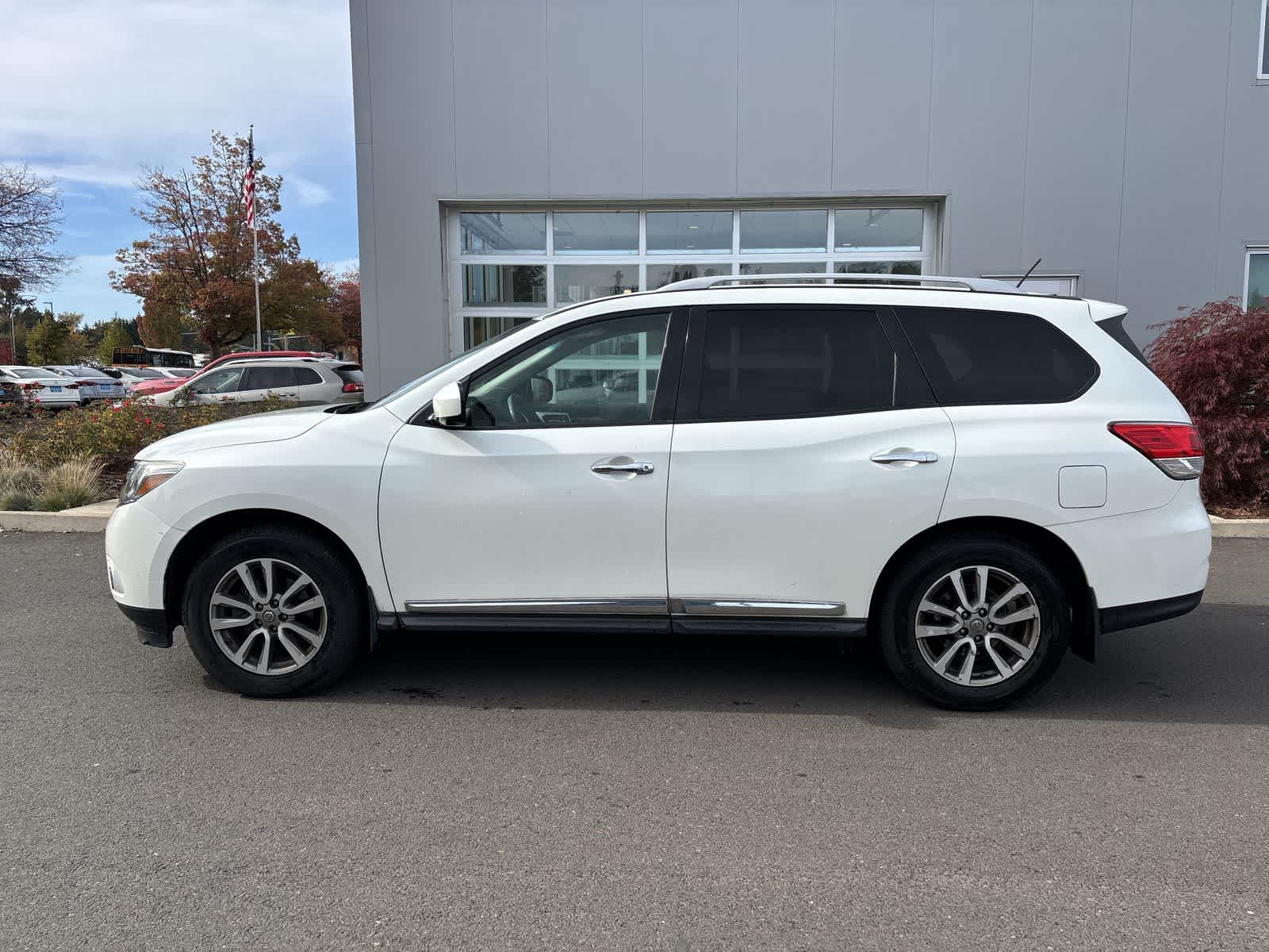 Used 2015 Nissan Pathfinder SL SUV