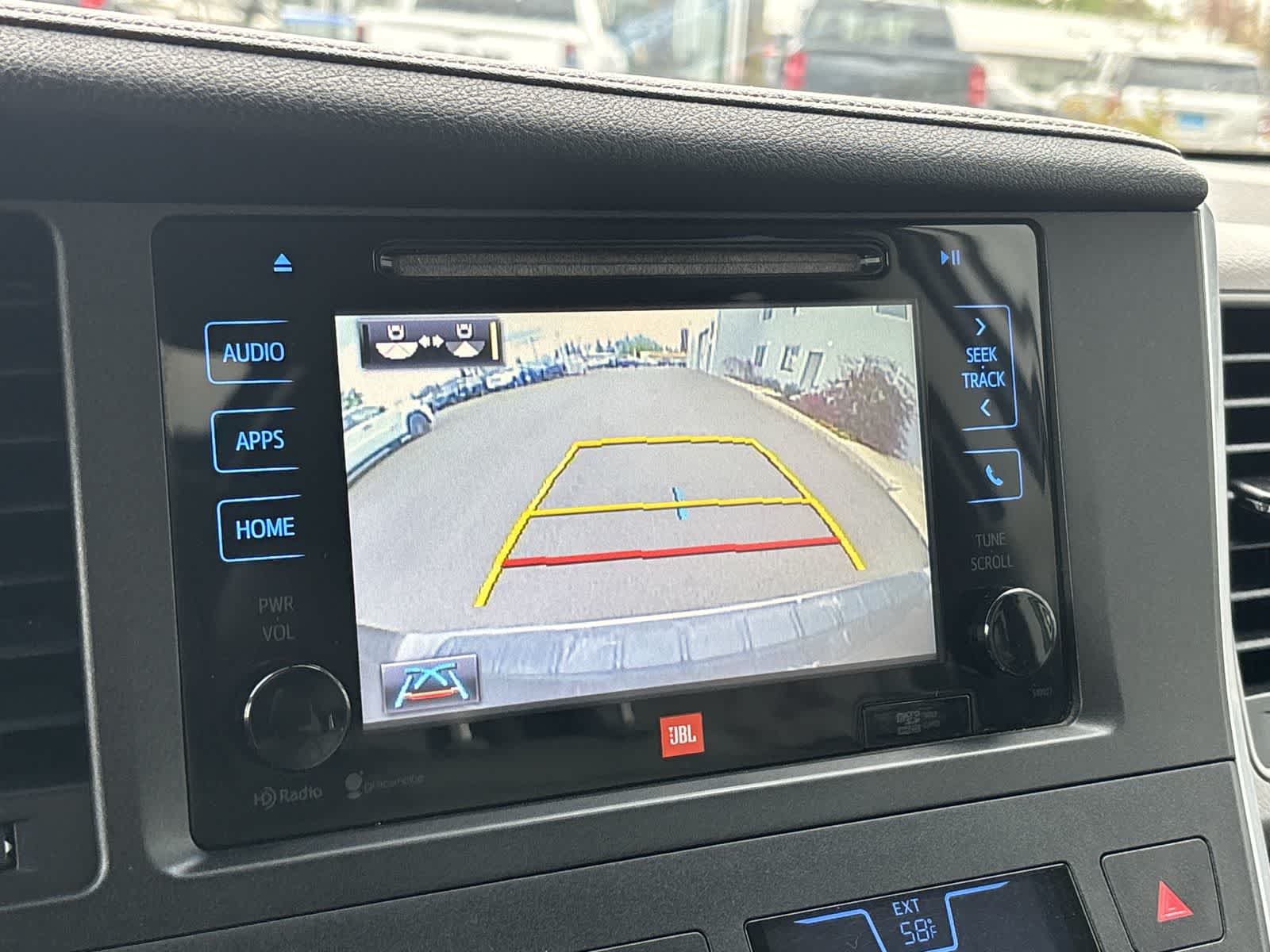 Thumbnail: 2015 Toyota Sienna - 20