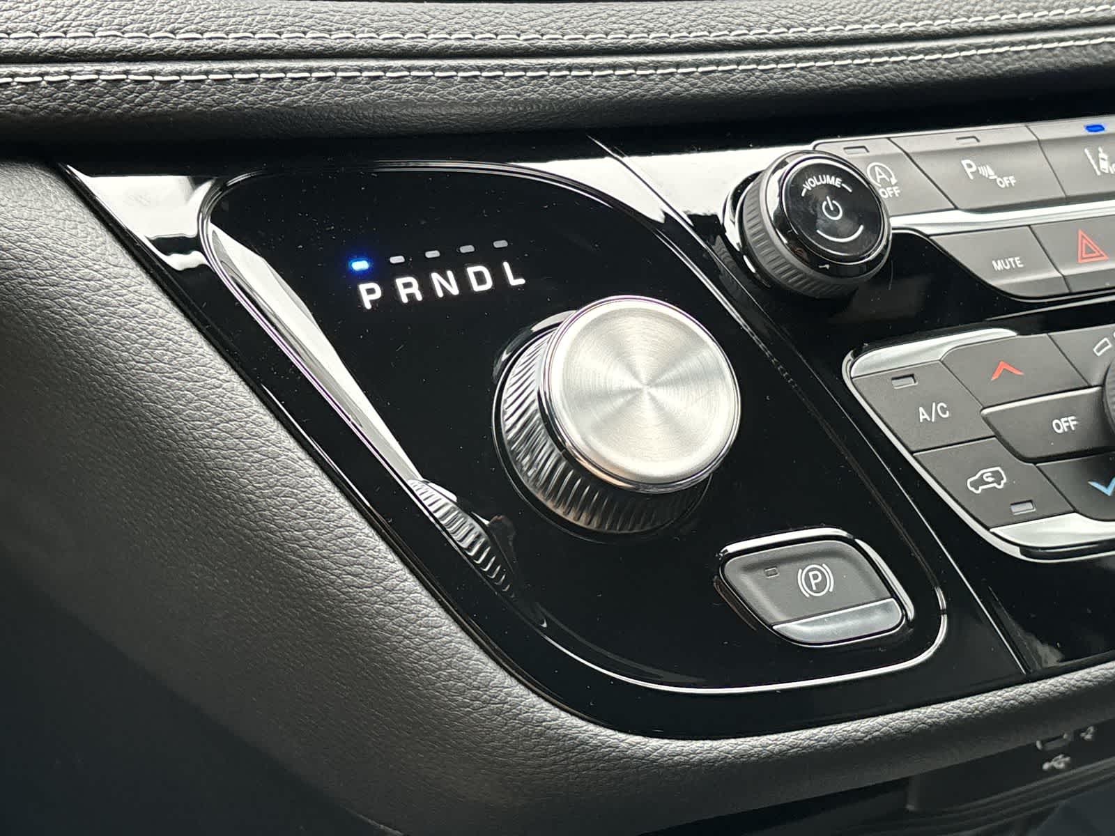 Thumbnail: 2026 Chrysler Pacifica - 24