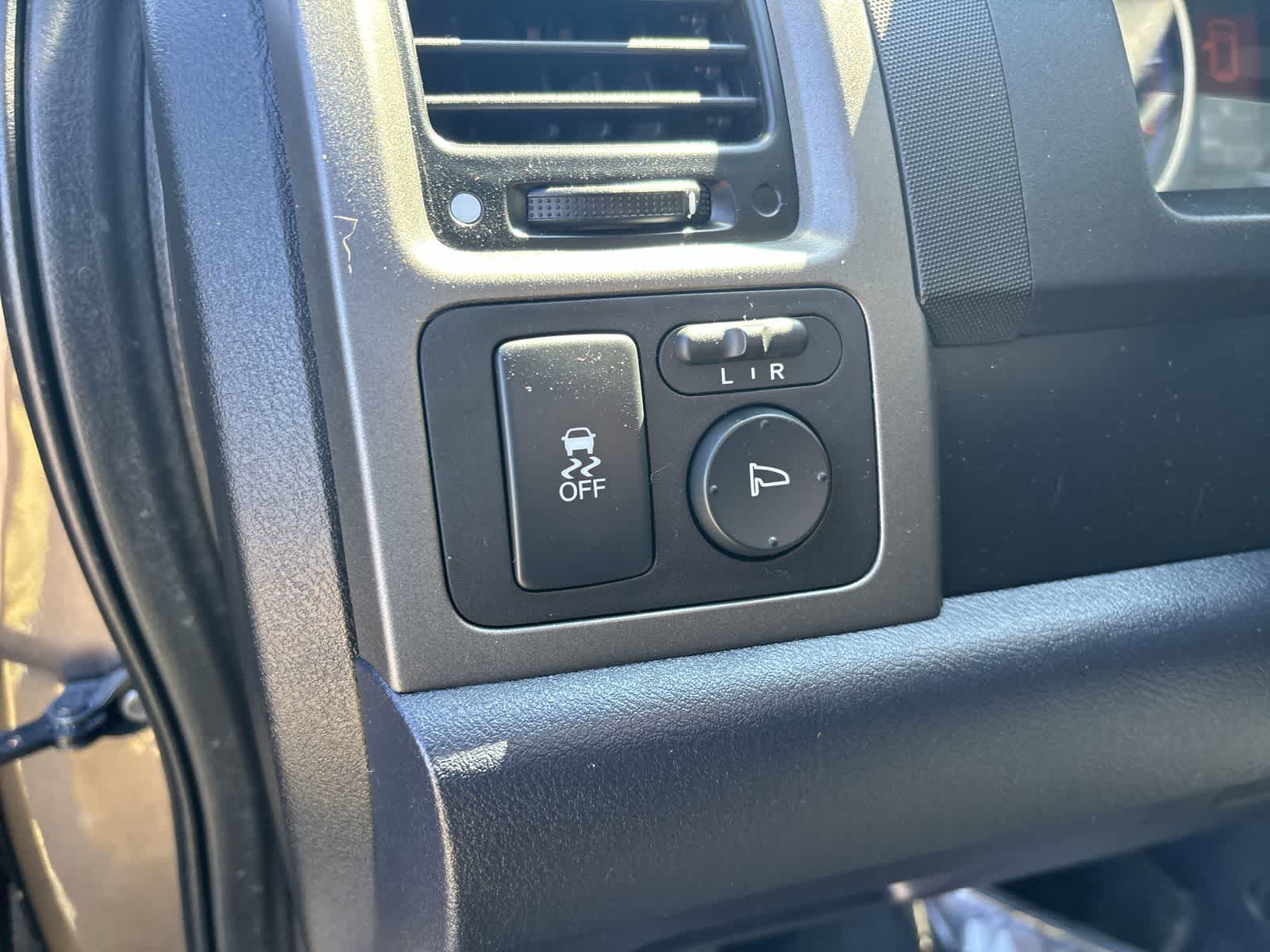 Thumbnail: 2011 Honda CR-V - 13