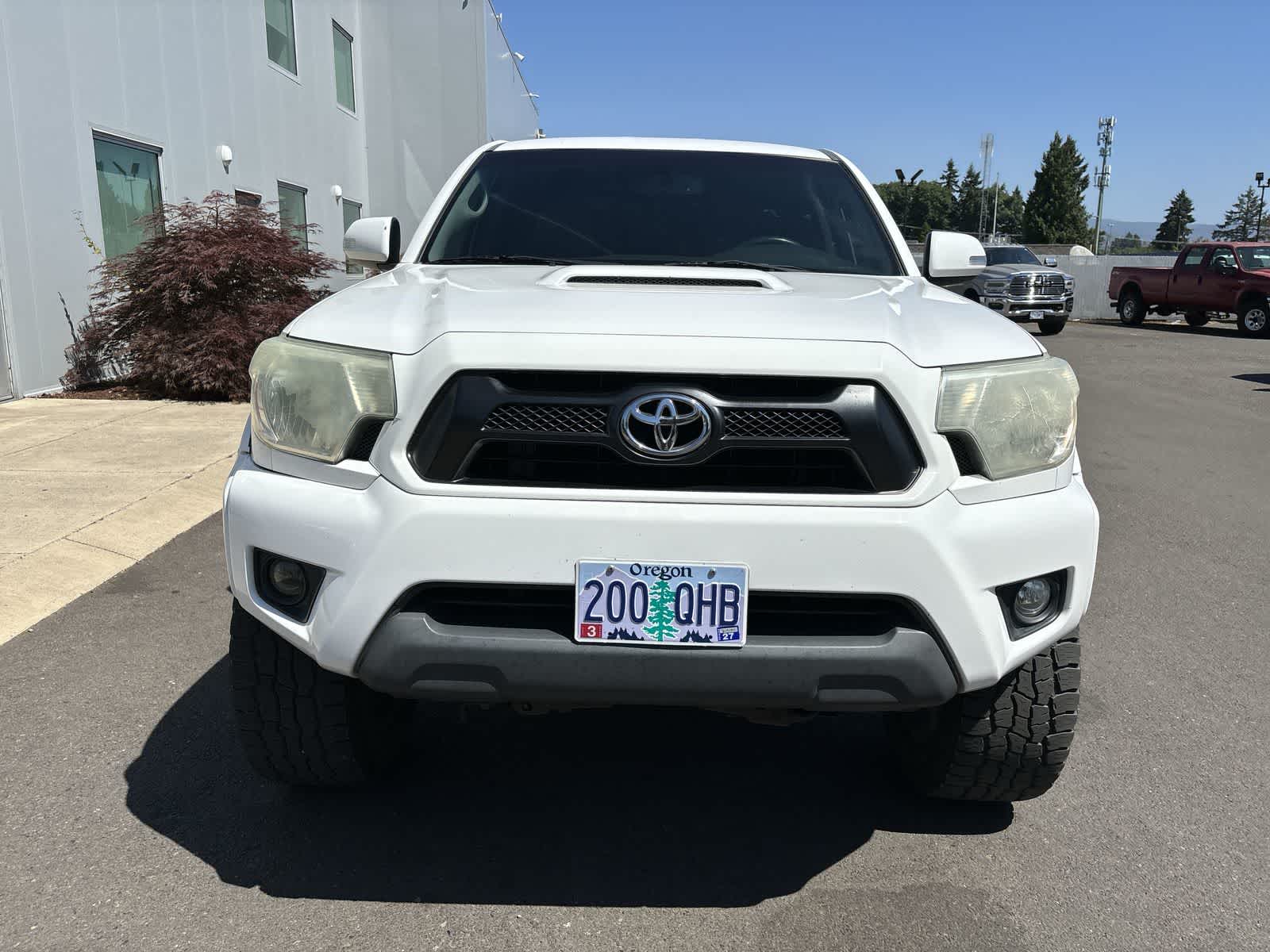 Thumbnail: 2012 Toyota Tacoma - 10