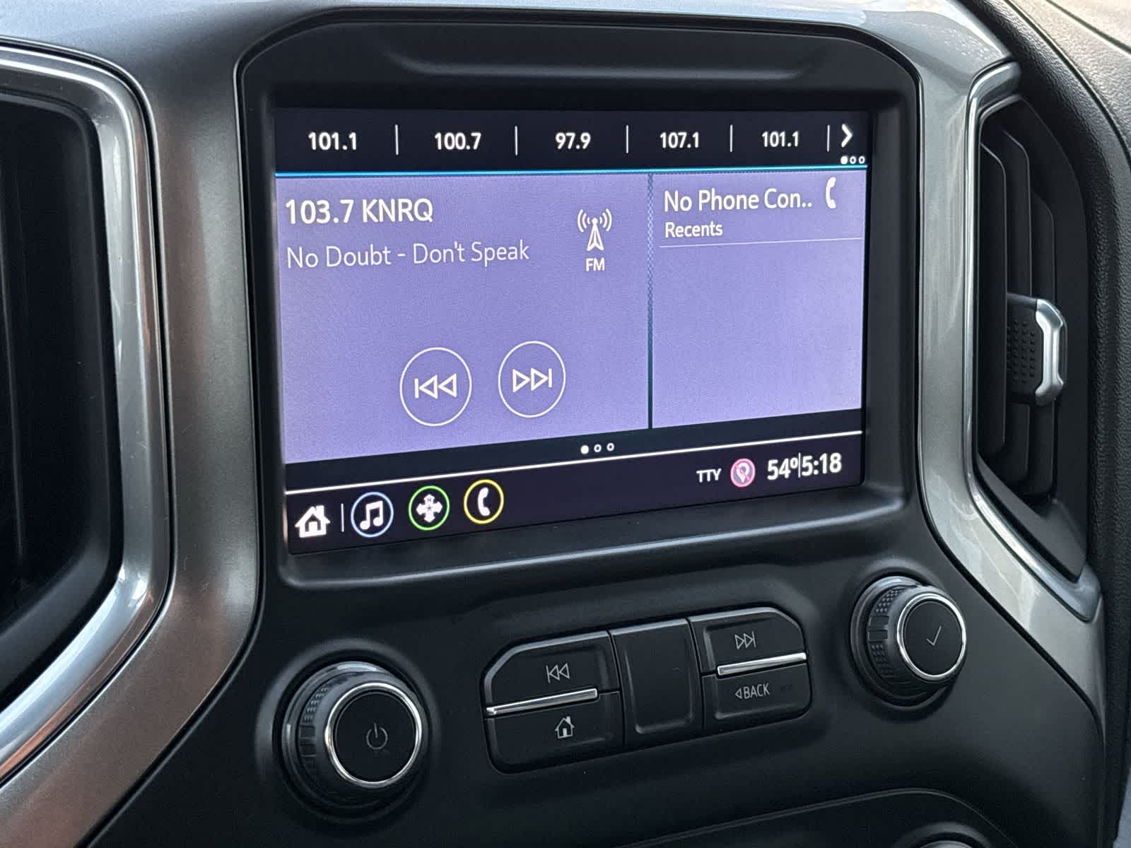 Thumbnail: 2020 Chevrolet Silverado 1500 - 17