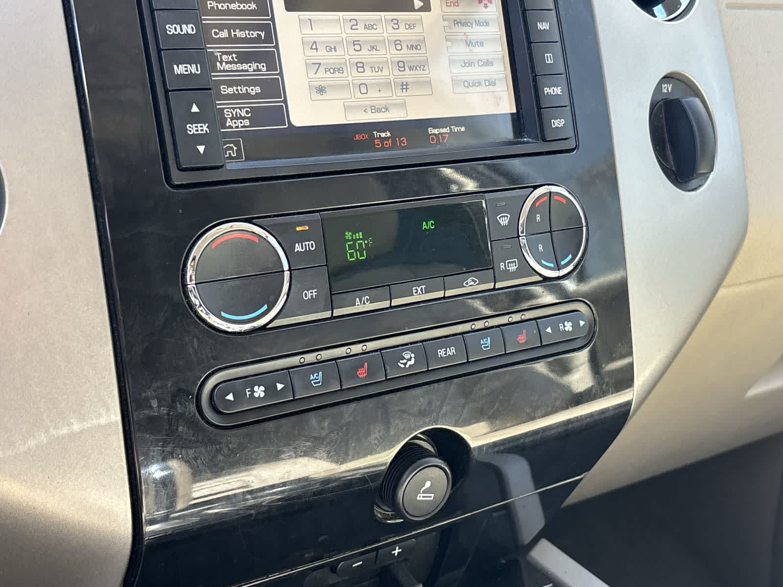 Thumbnail: 2013 Ford Expedition - 22