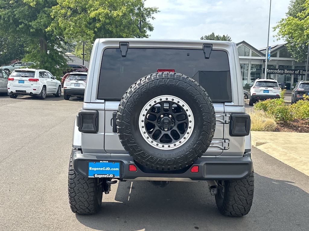 Used 2021 Jeep Wrangler Unlimited Sahara SUV
