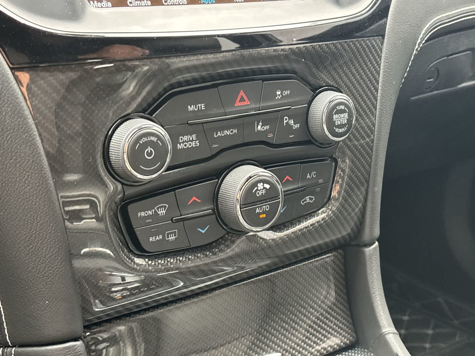 Thumbnail: 2023 Chrysler 300 - 24