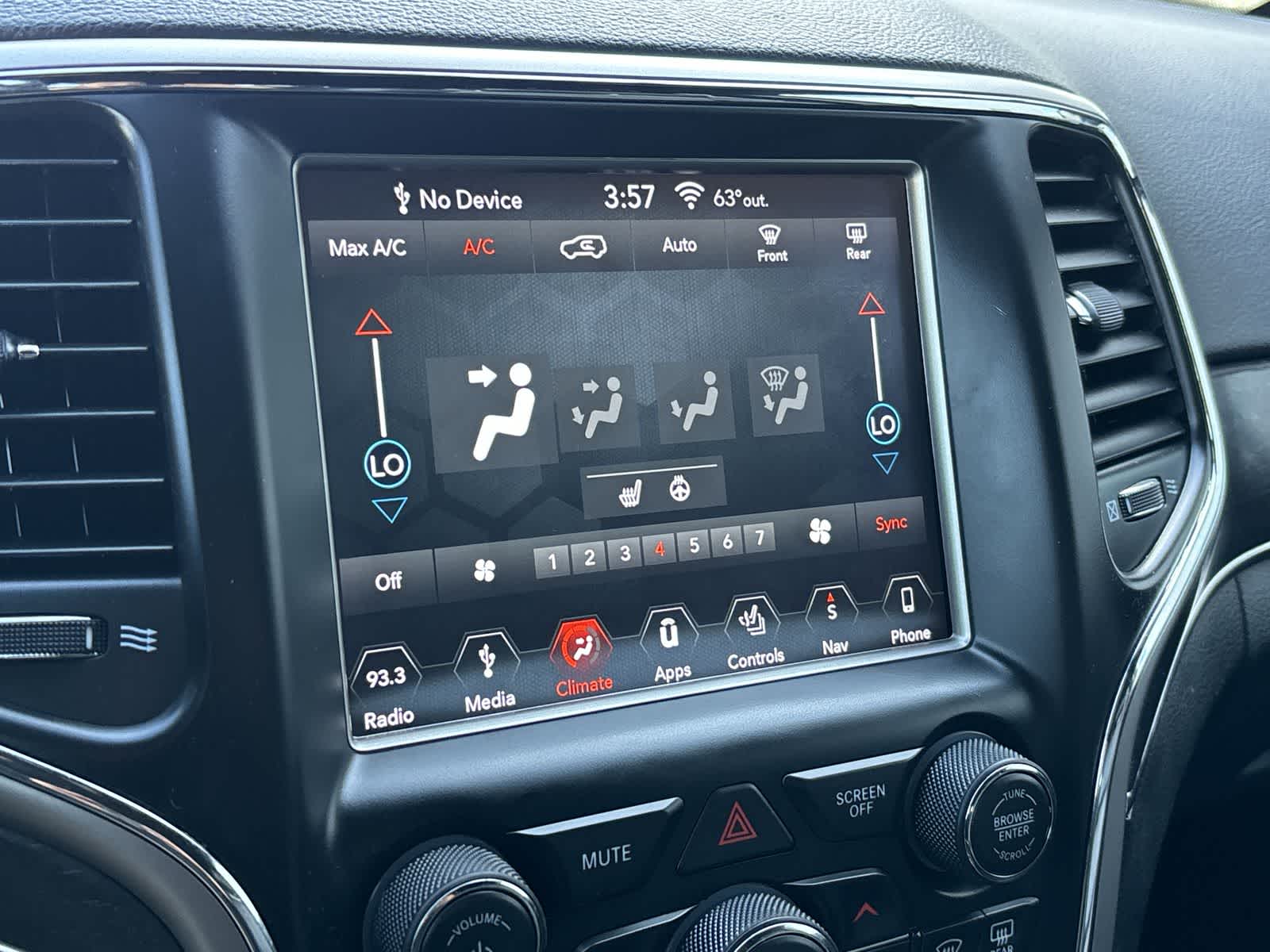 Thumbnail: 2018 Jeep Grand Cherokee - 18