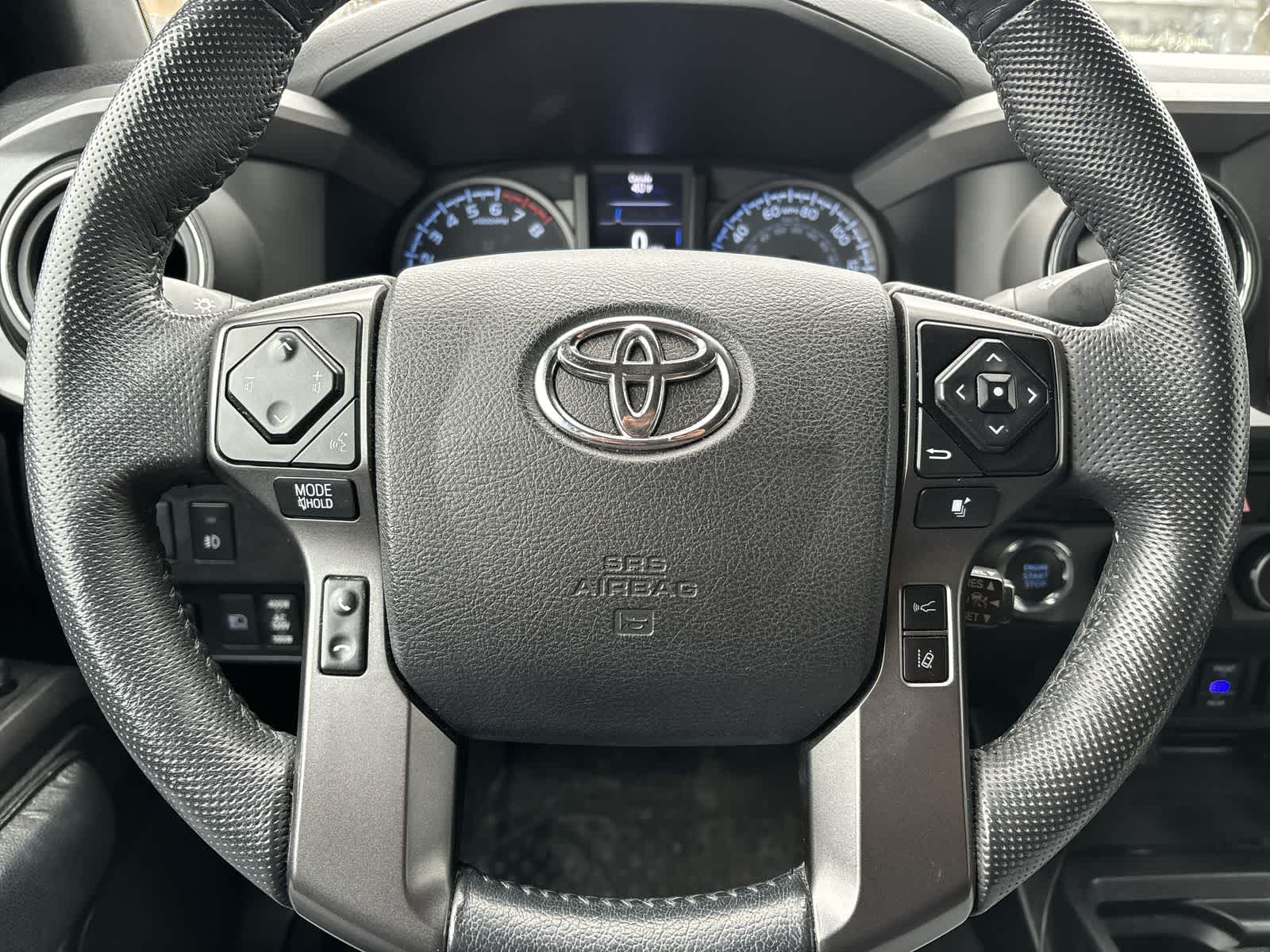 Thumbnail: 2021 Toyota Tacoma - 10