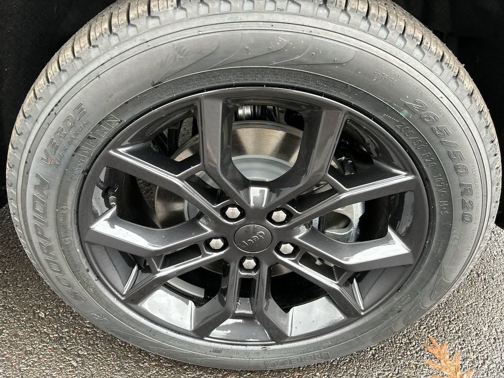 New 2025 Jeep Grand Cherokee L Limited Sport Utility