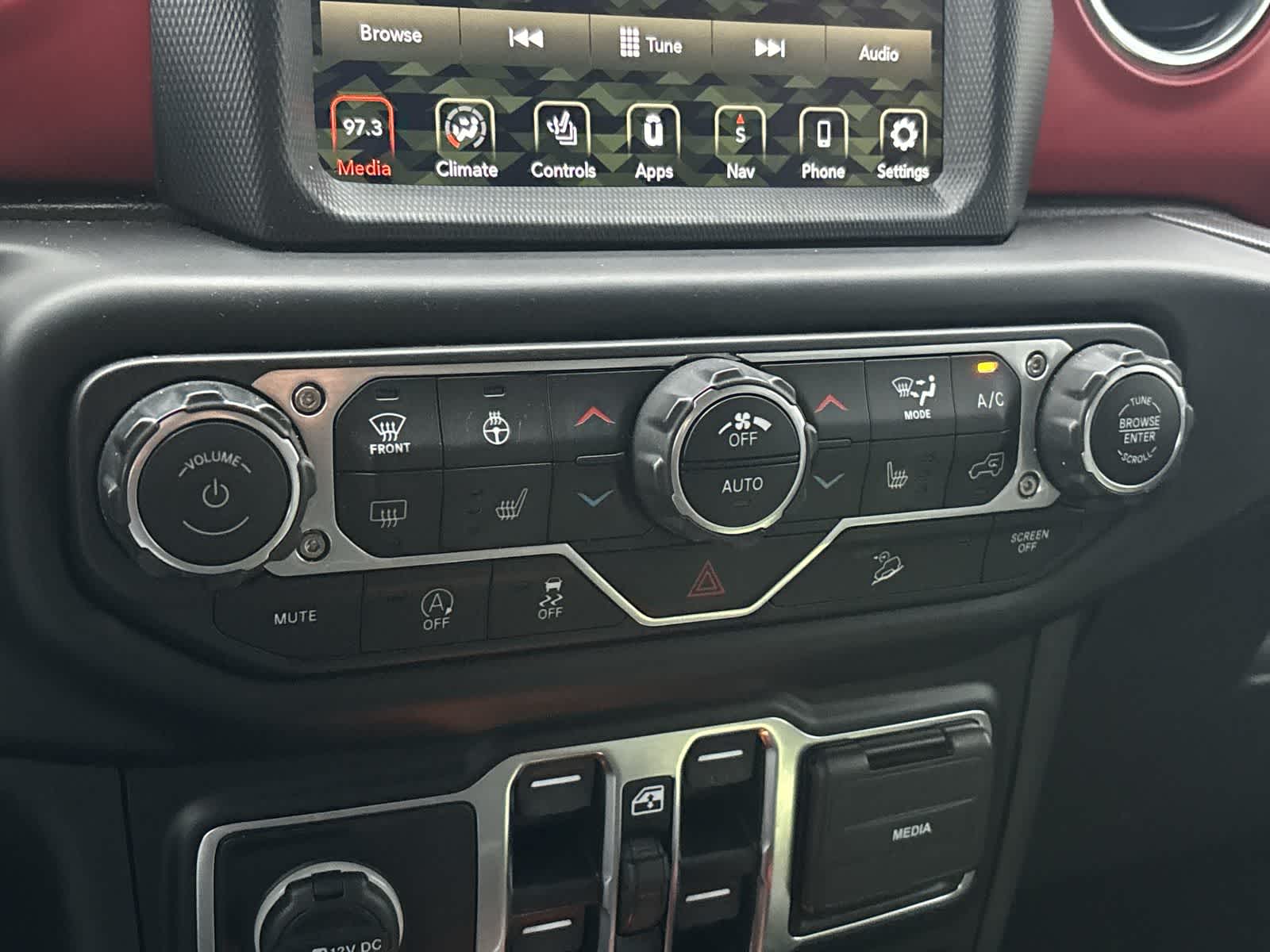 Thumbnail: 2021 Jeep Wrangler - 22