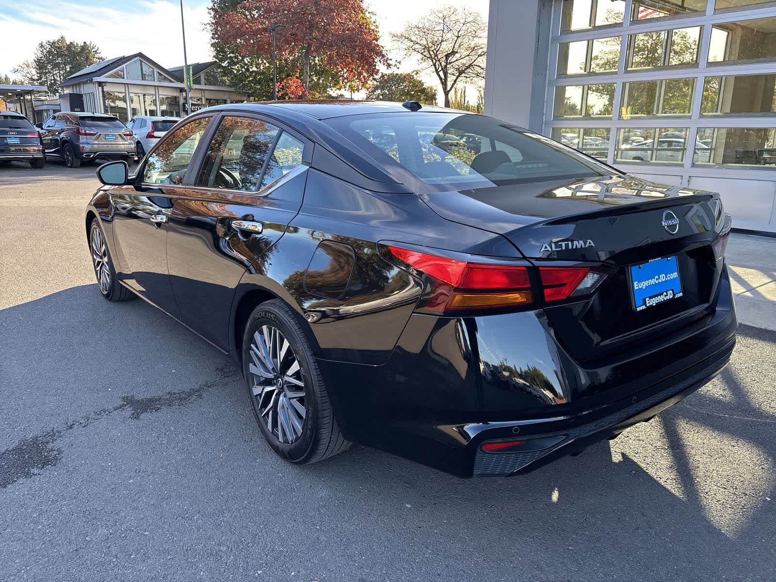 Used 2025 Nissan Altima SV Sedan