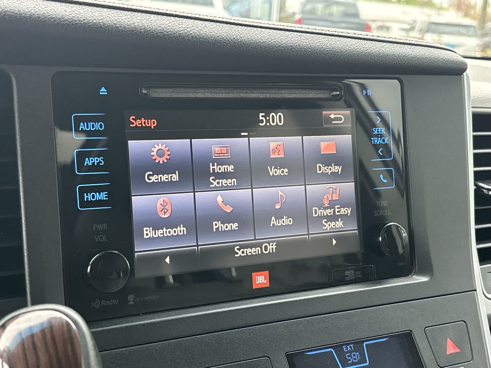 Thumbnail: 2015 Toyota Sienna - 18