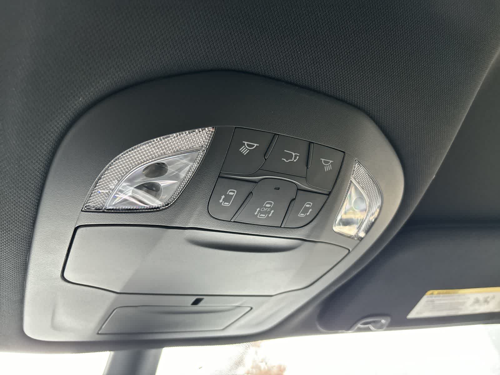 Thumbnail: 2026 Chrysler Pacifica - 28