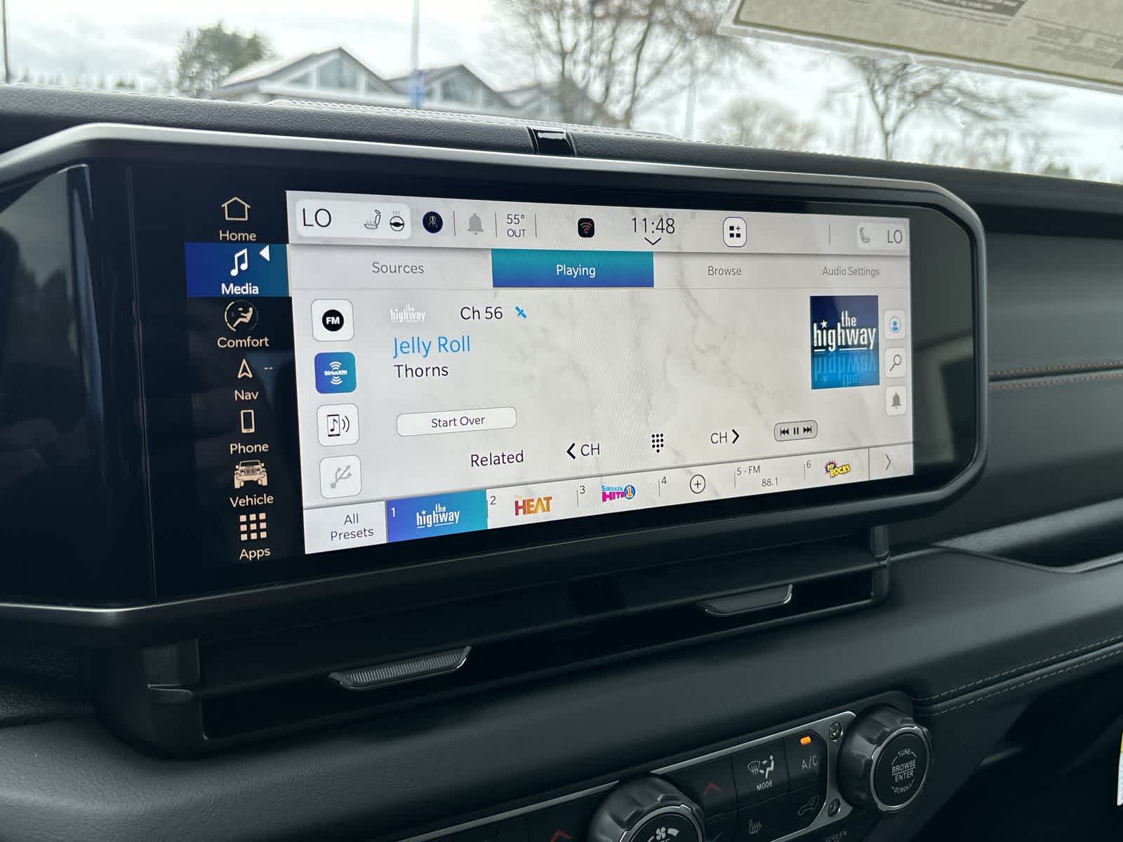 Thumbnail: 2026 Jeep Gladiator - 17