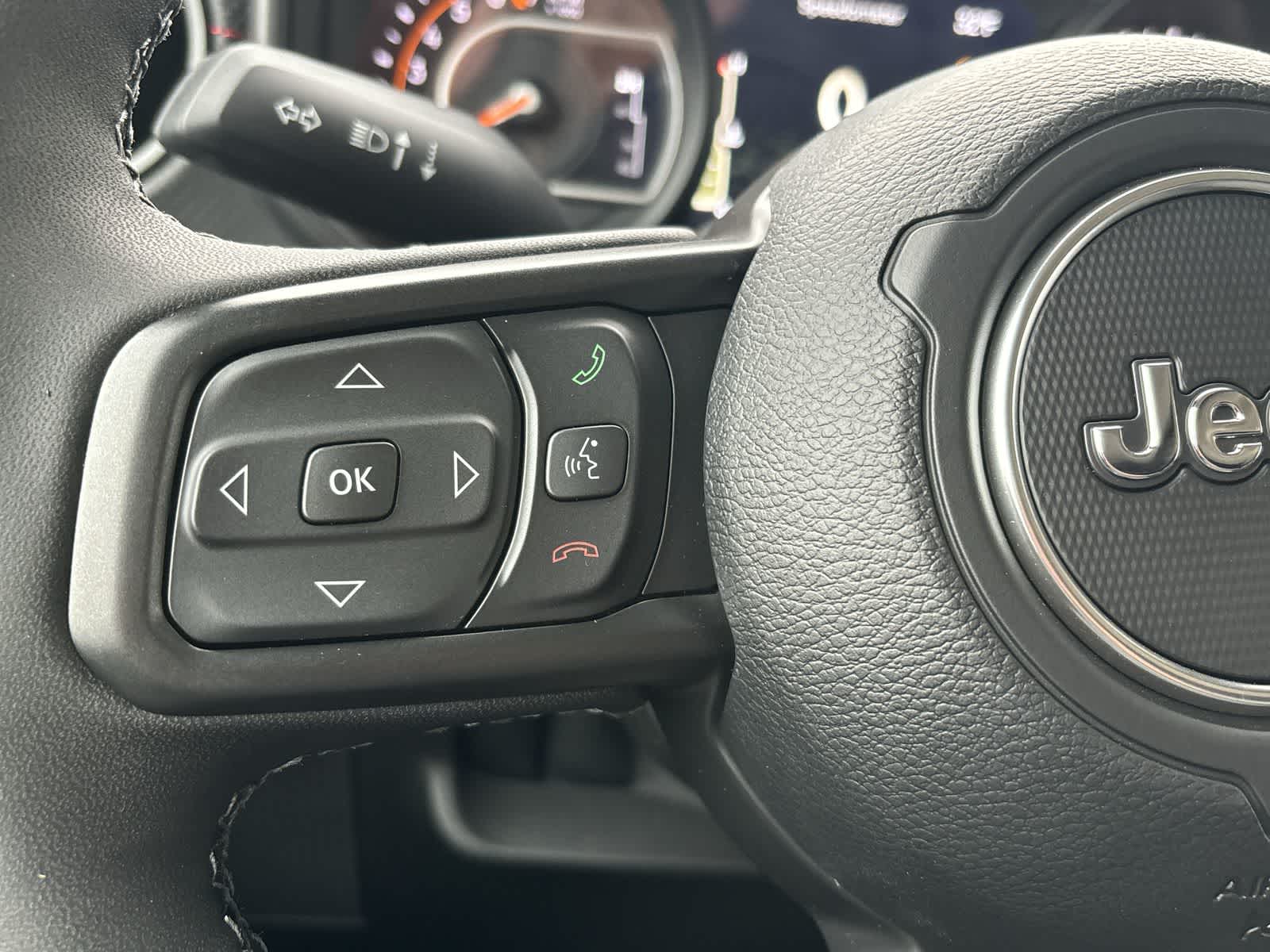 Thumbnail: 2026 Jeep Gladiator - 14