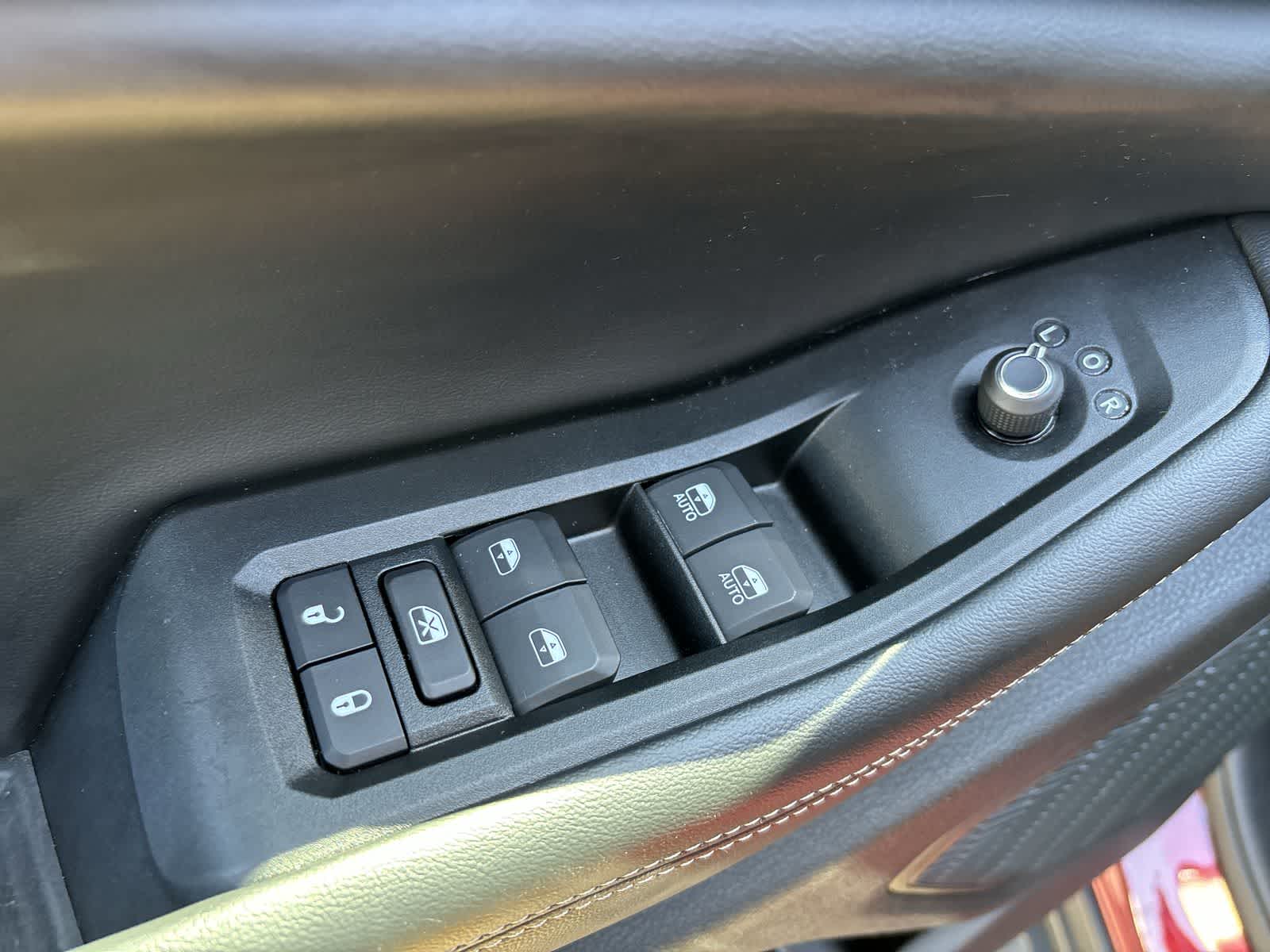 2024 Jeep Grand Cherokee L Laredo 8