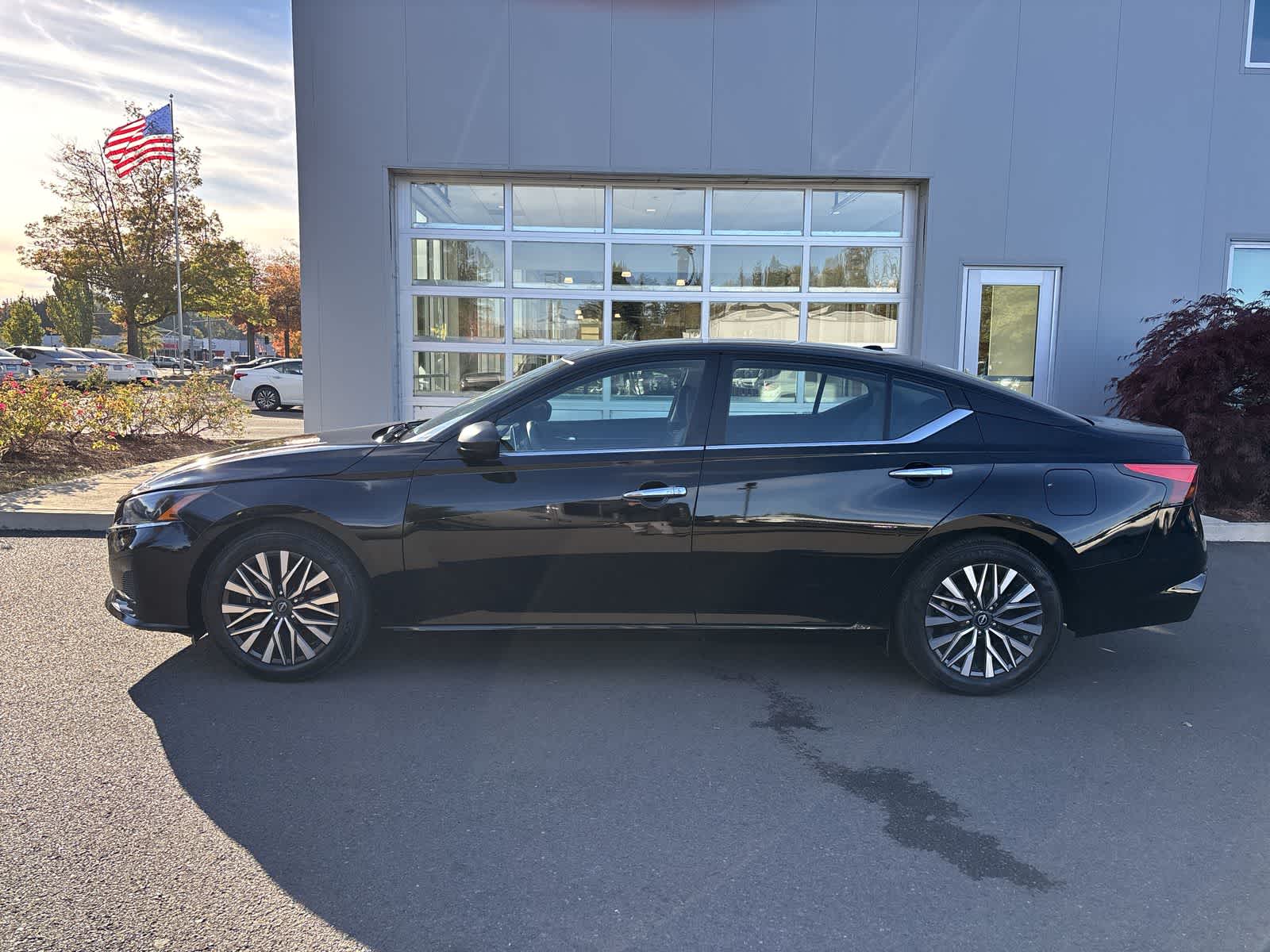 Used 2025 Nissan Altima SV Sedan
