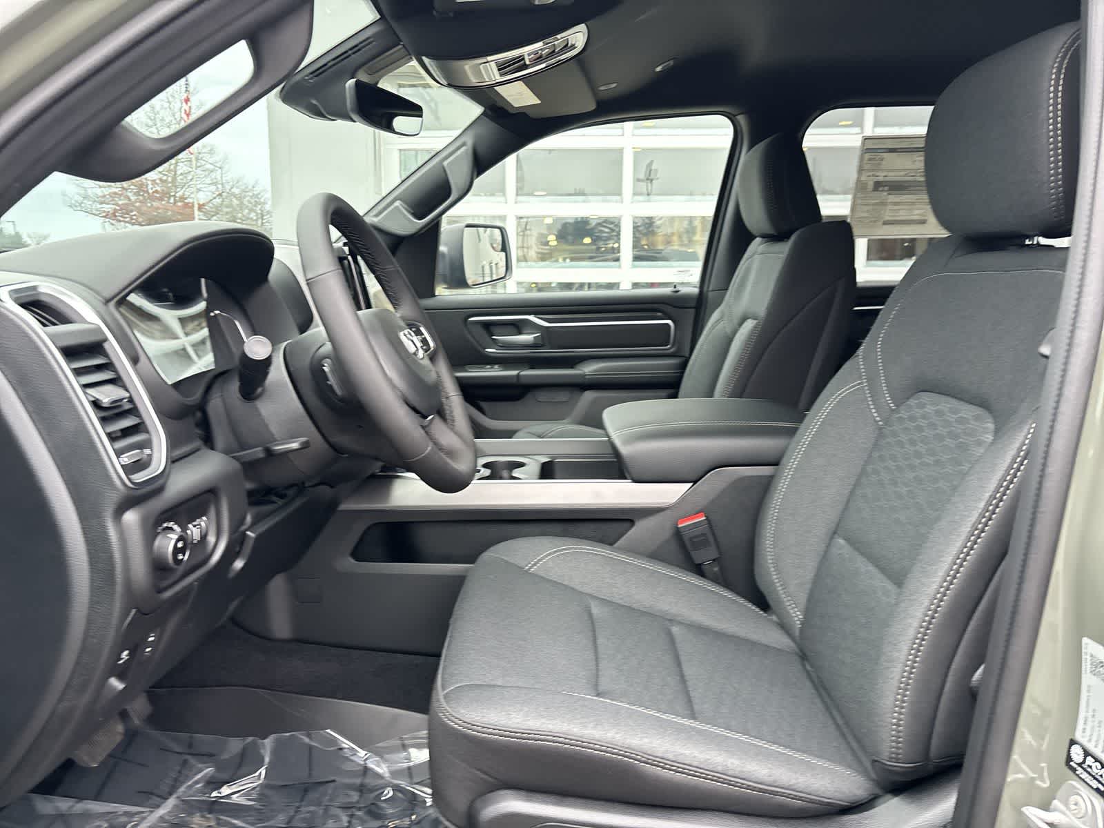 Thumbnail: 2026 RAM 1500 - 9