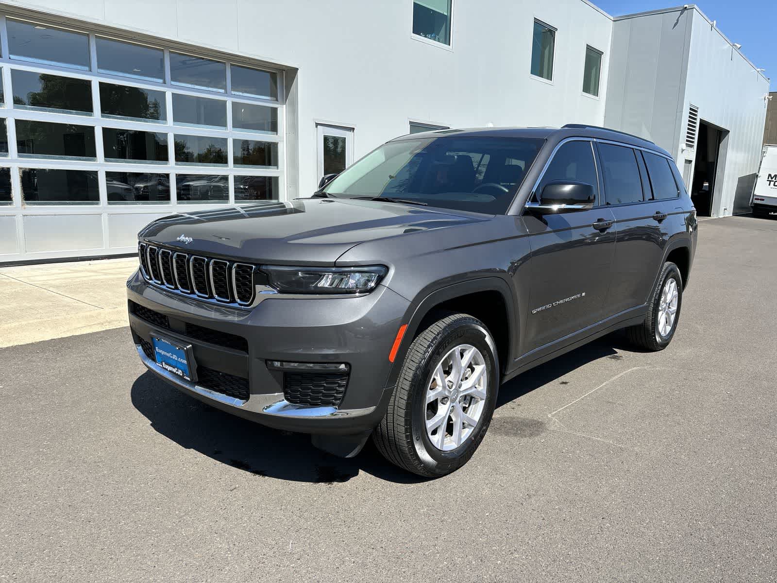 Thumbnail: 2022 Jeep Grand Cherokee - 1