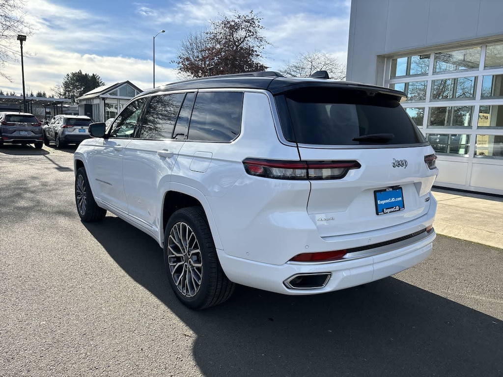 New 2025 Jeep Grand Cherokee L Summit Reserve Sport Utility